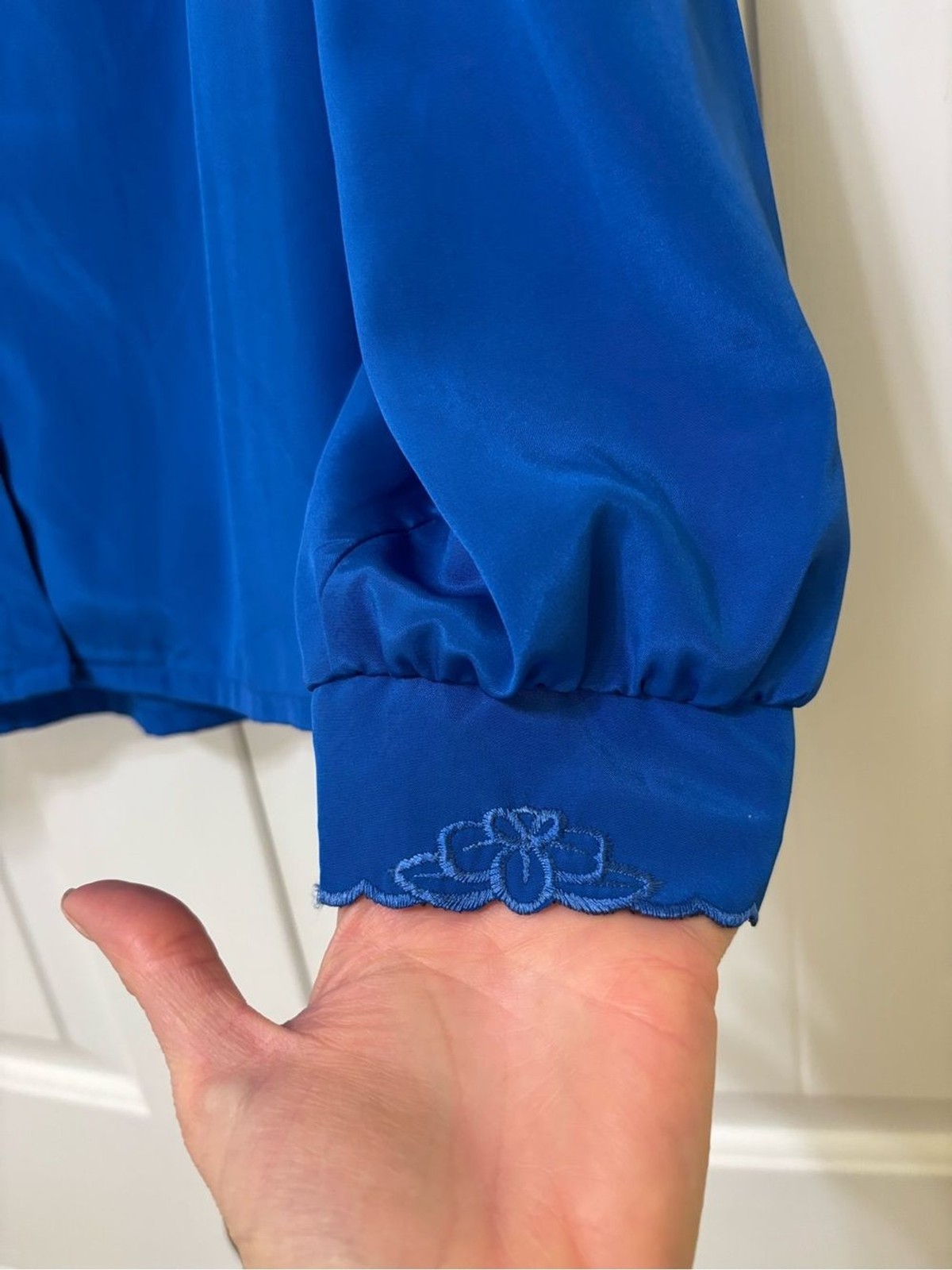 Vintage Nilani embroidered floral button down blouse blue sz 13/14