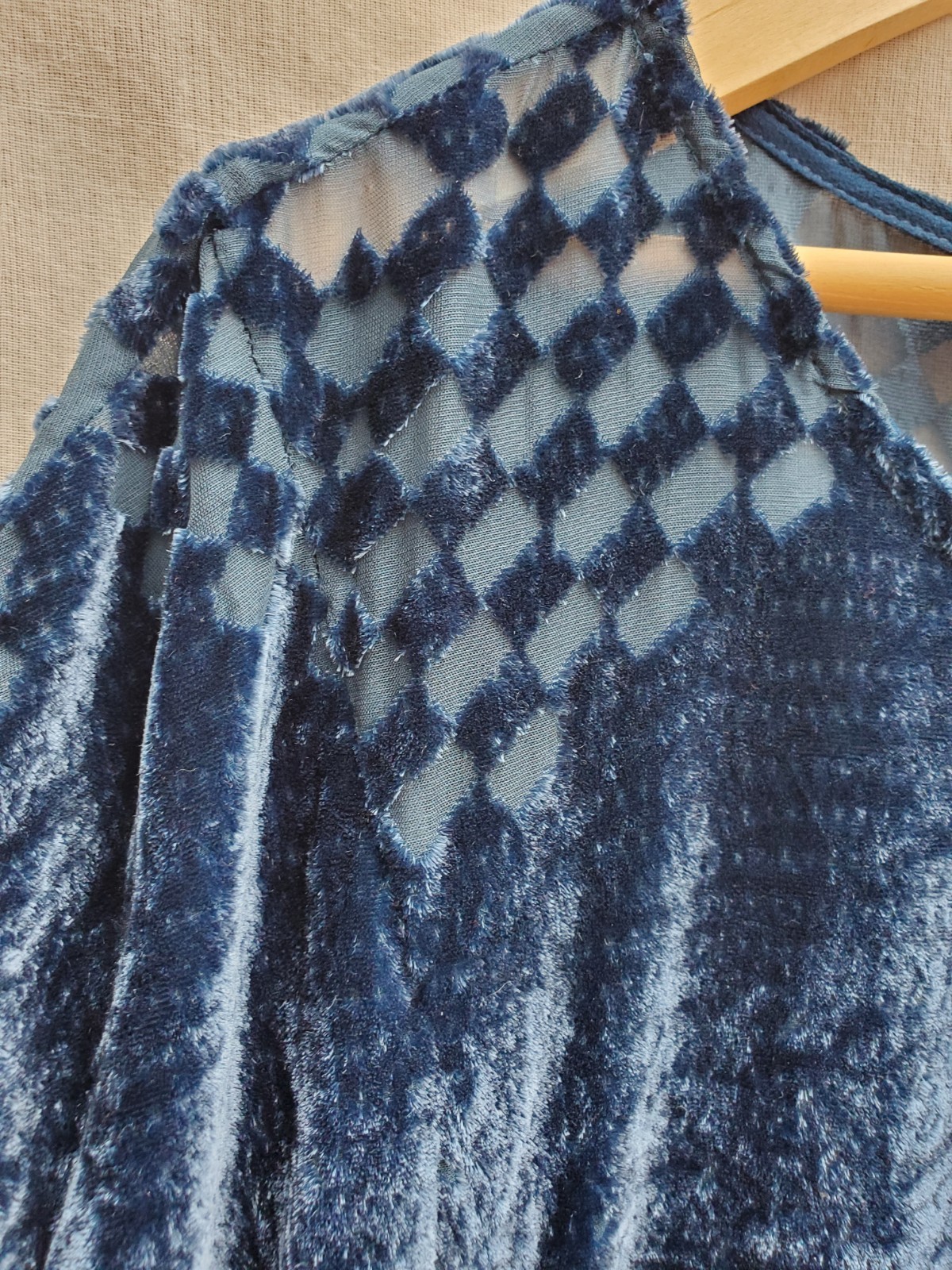 Ella Moss BLUE cut Velvet Fringe Top Size medium Gorgeous!