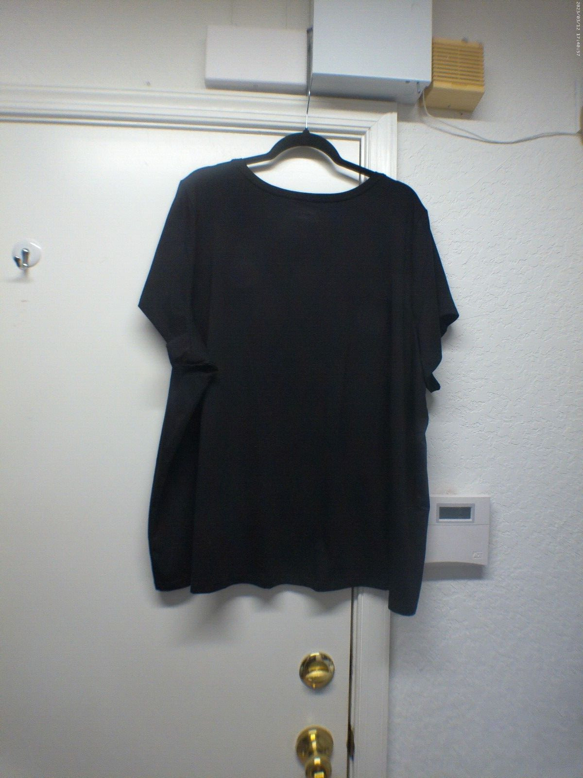 Lane Bryant Wmn’s Solid Black Short Sleeves V-Neck Tee Sz. 26/28, Blended Fabric