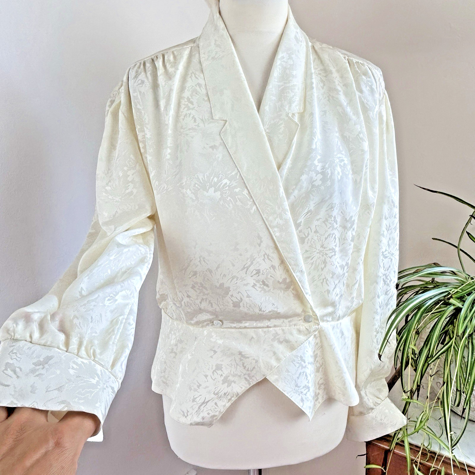 Vintage 80’s House of Fraser Nilani Blouse Fit 12 Cream Floral Wrap Retro Quirky