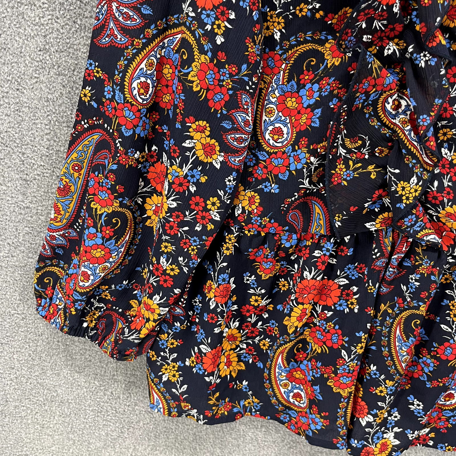 H&M Top women 14 Blue red Floral Ruffle Long Sleeve Flared crew neck Blouse