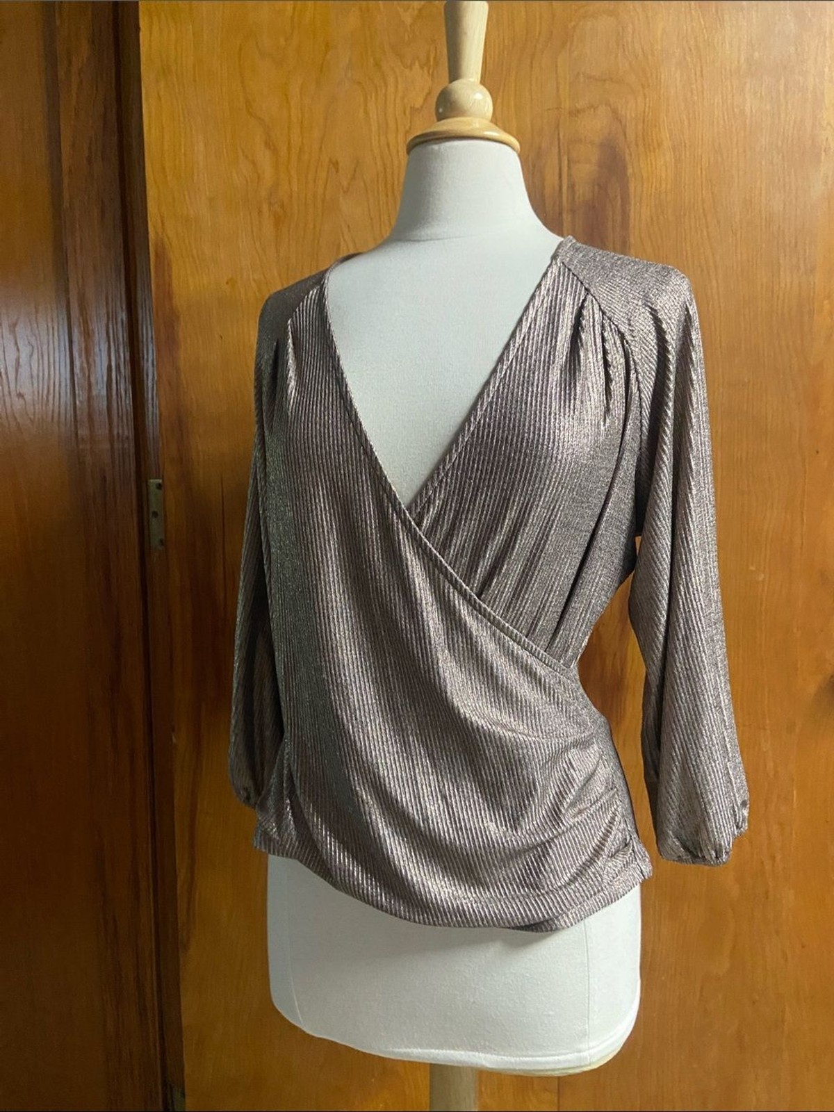 BY ANTHROPOLOGY Metallic Peasant Blouse Wrap with V-Neck Ruched MED NWOT
