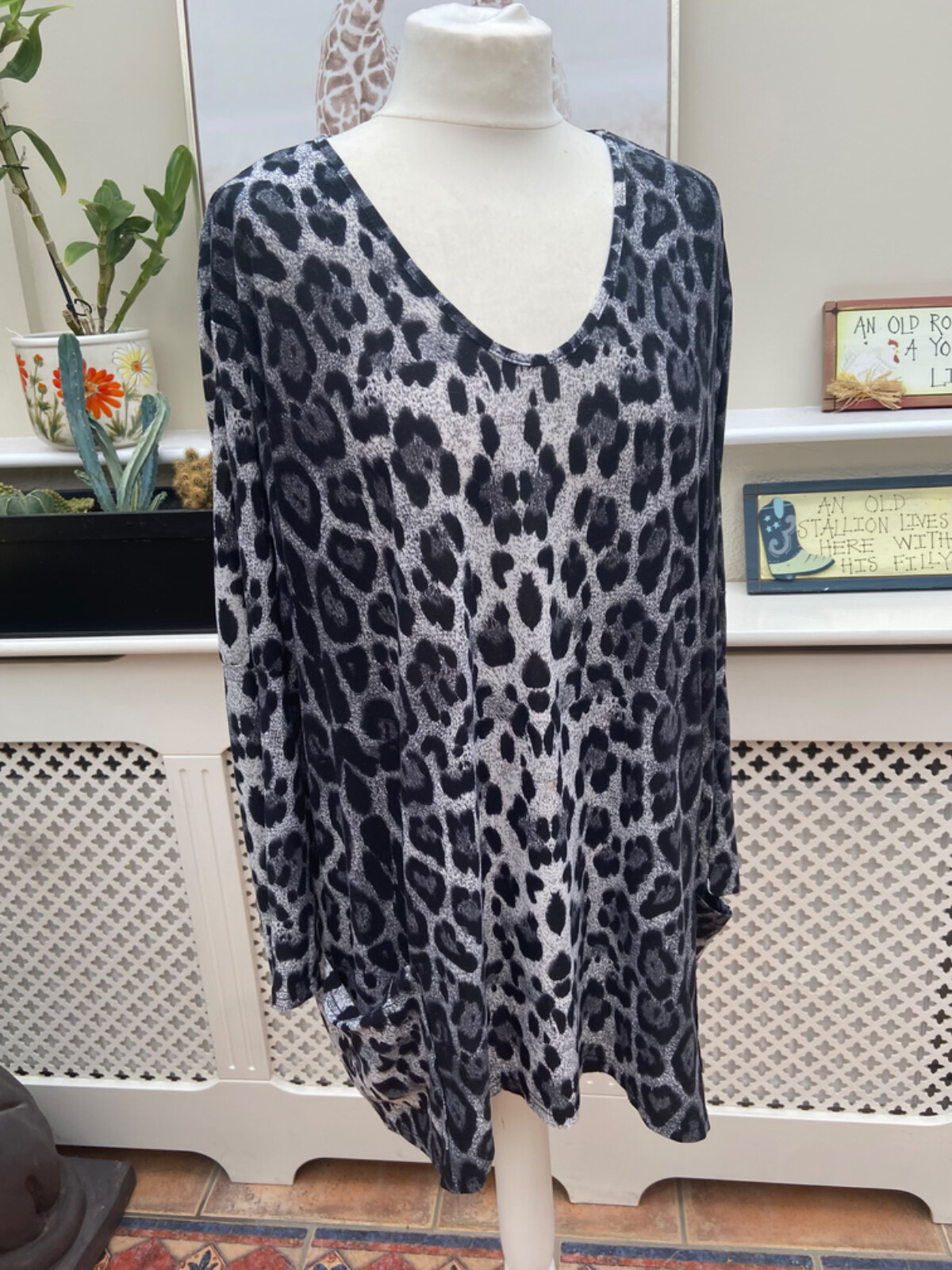 CELMIA animal print smock top size XL