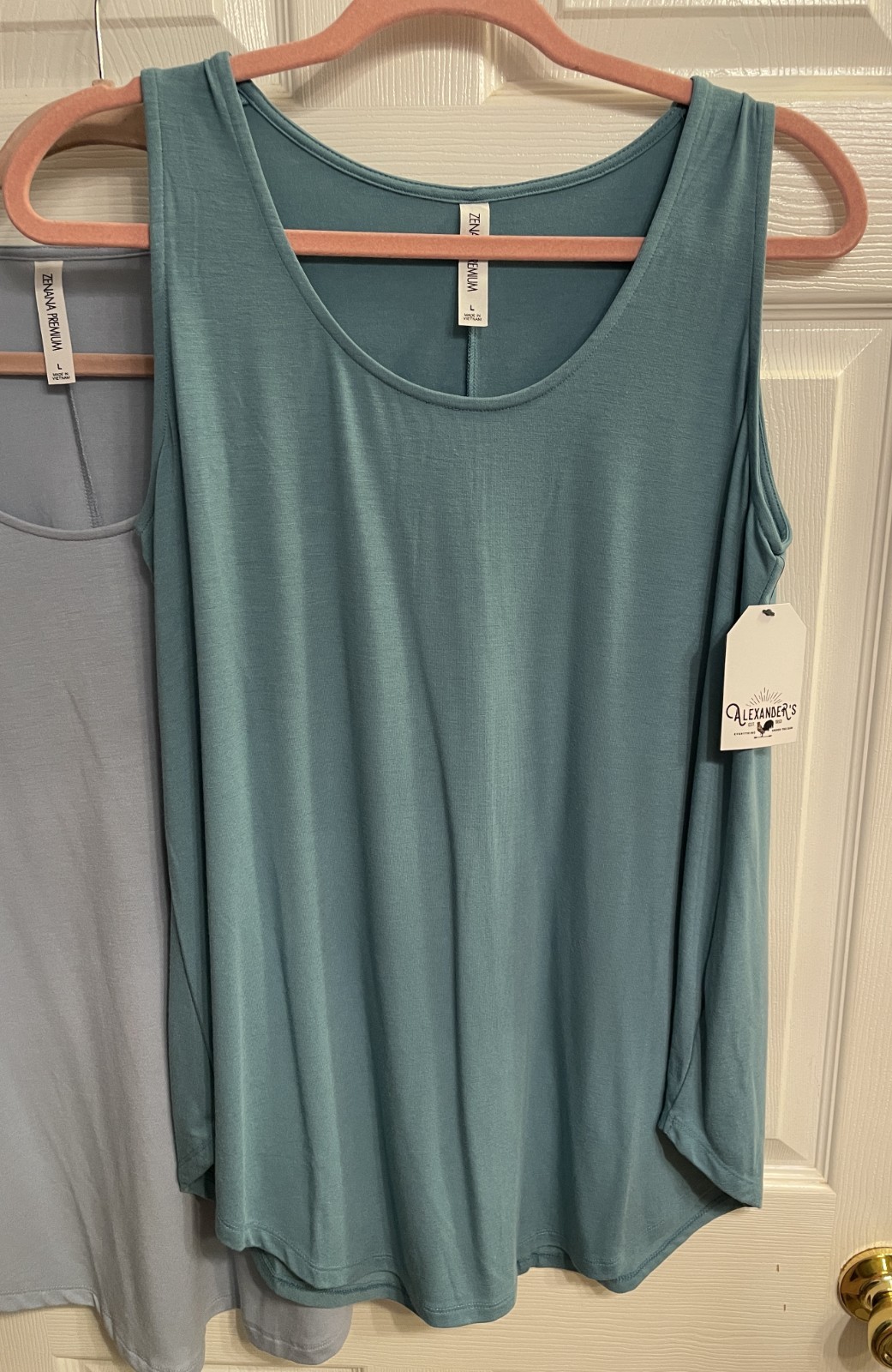 Zenana Round Neck Sleeveless Long Tank Top Round Hem Tunic NWT LOT 3 Sz L