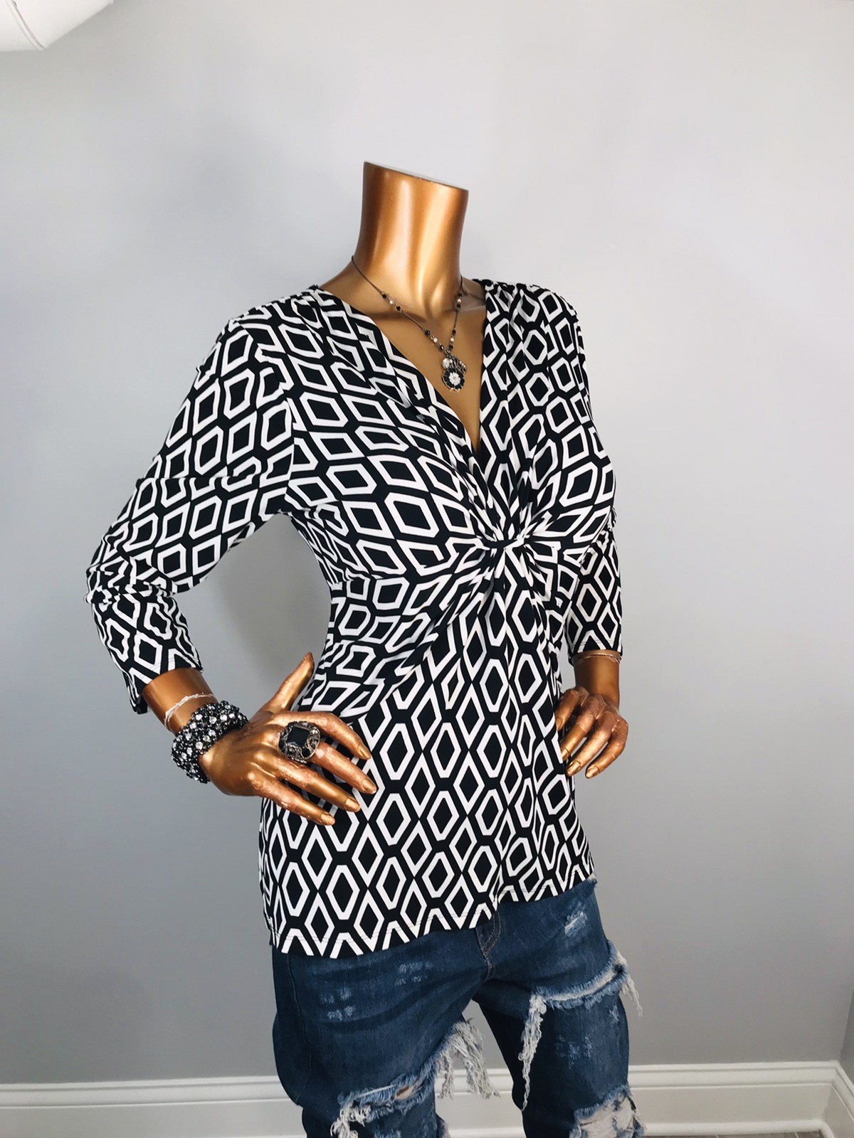 Chaus L Top Stretch Floral Black White Low V Cut Twisted Front Geometric Blouse