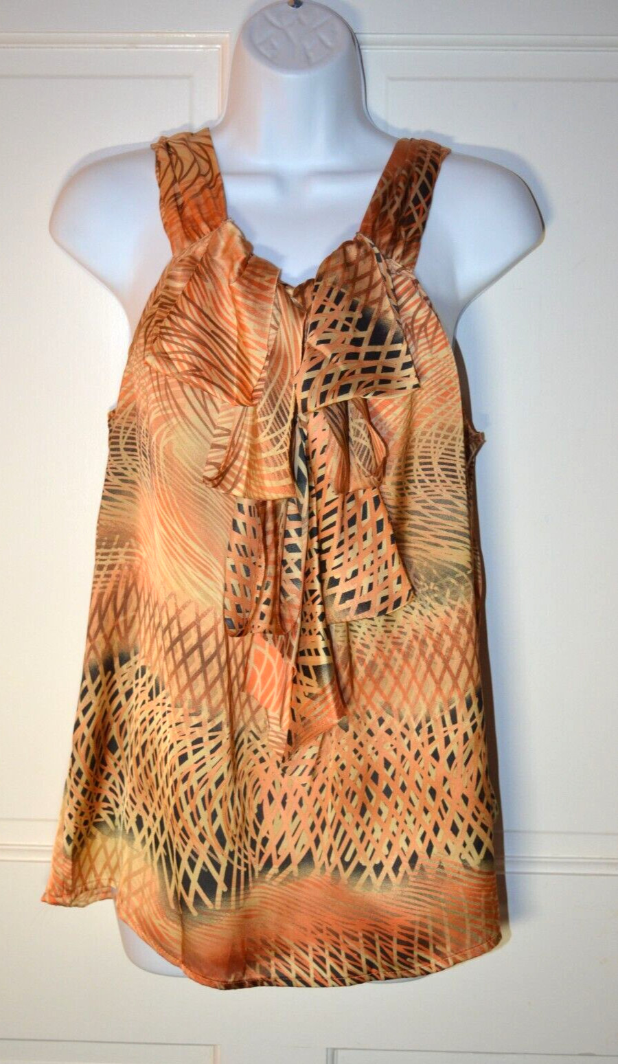 Dressbarn XL Geometric Orange Sleeveless Blouse Chest Ruffle Chest 40 inch