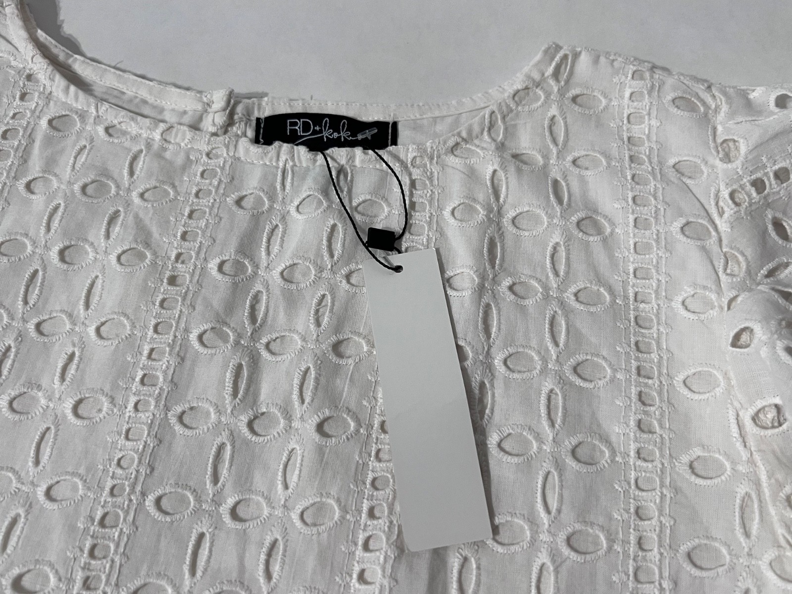 NWT RD Koko White Eyelet Lace Cap Ruffle Sleeves Cotton Lined Top Blouse Size L