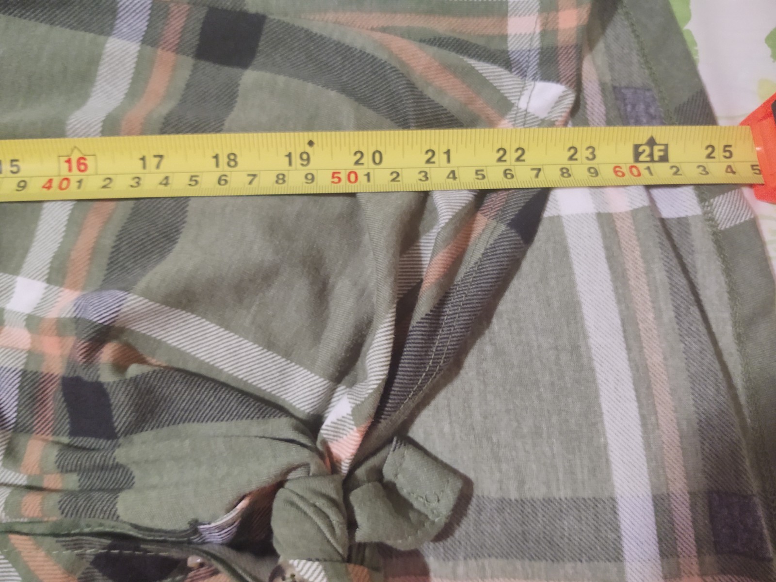 Just Be Brand Blouse Brown White Black Plaid Pattern with Relaxed Fit Size L