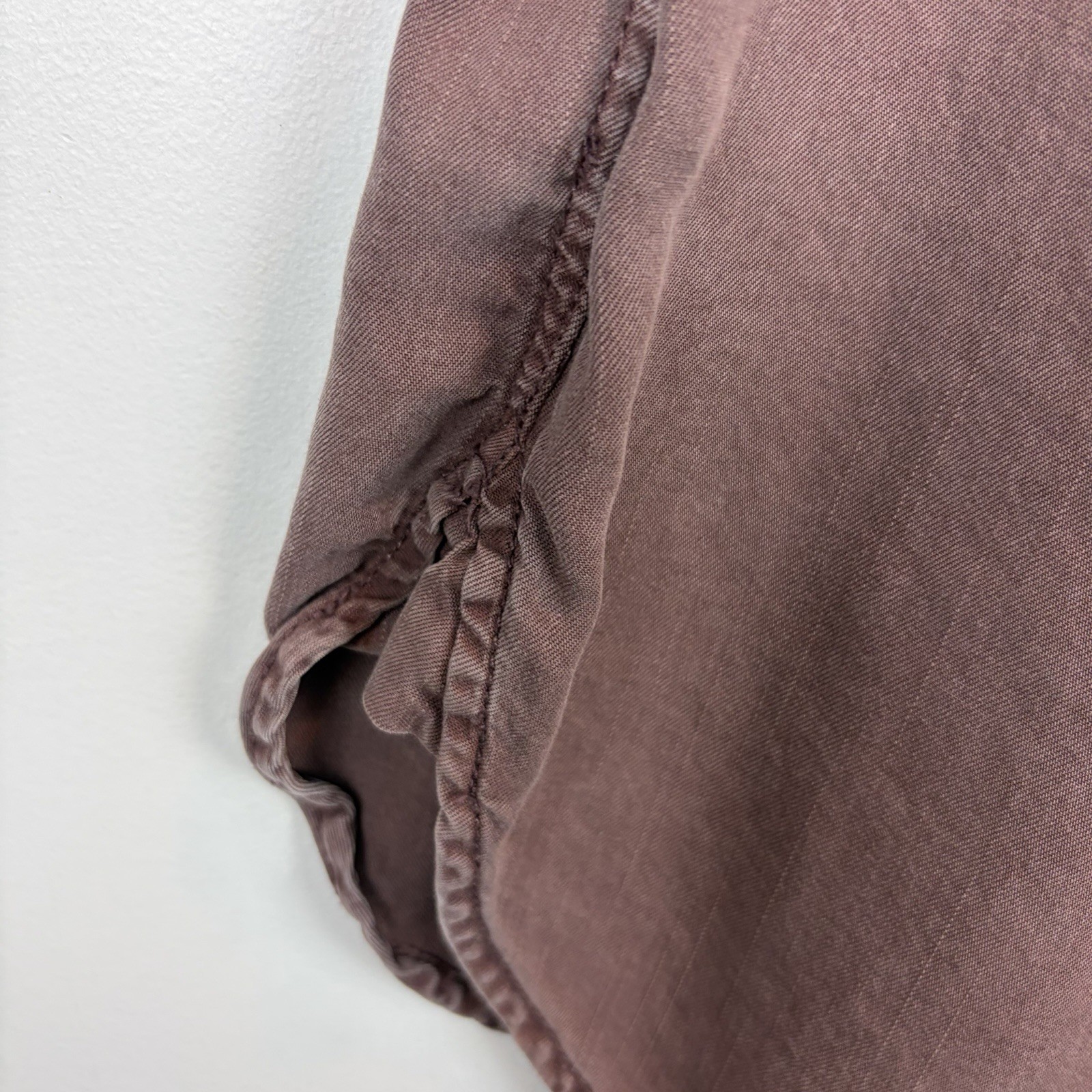 American Eagle Shirt Womens Medium Boyfriend Fit Plum Chambray Utility Button Up