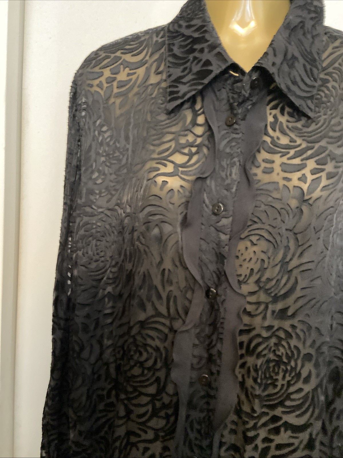 Ellen Tracy Women’s Size 22 Black Semi Sheer Blouse Long Sleeve Button Up Preown