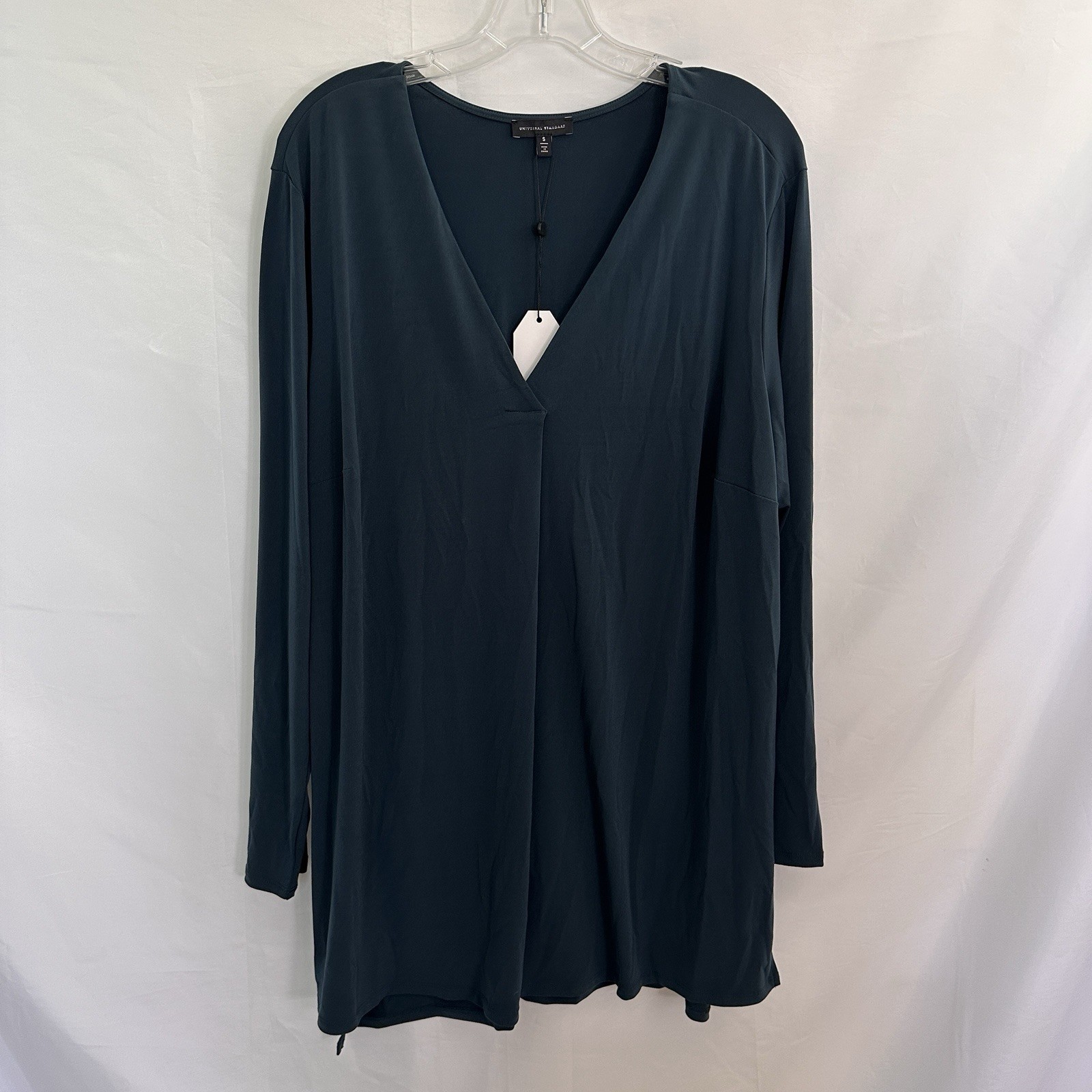 Universal Standard Top SMALL 16/18 Jersey Liquid V-Neck Long Sleeve