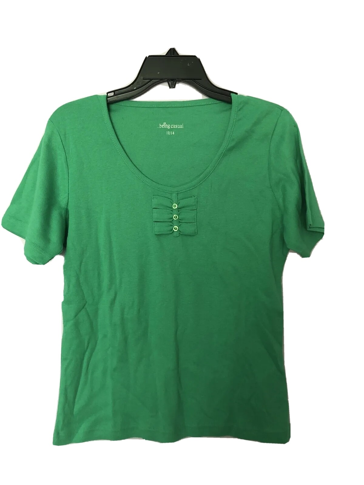 Being Casual Women’s 12/14 Green T-Shirt