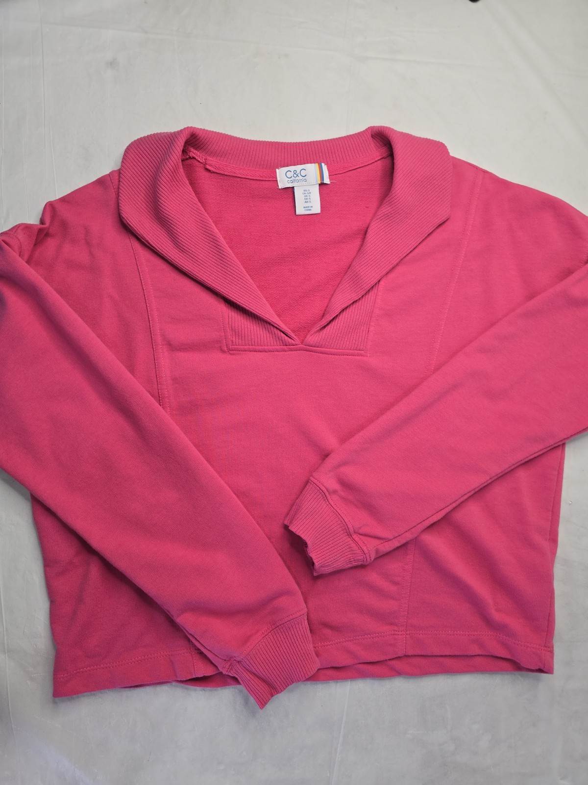 C&C California Cropped Top Pink Collared V-neck Long Sleeve Boxy Casual S