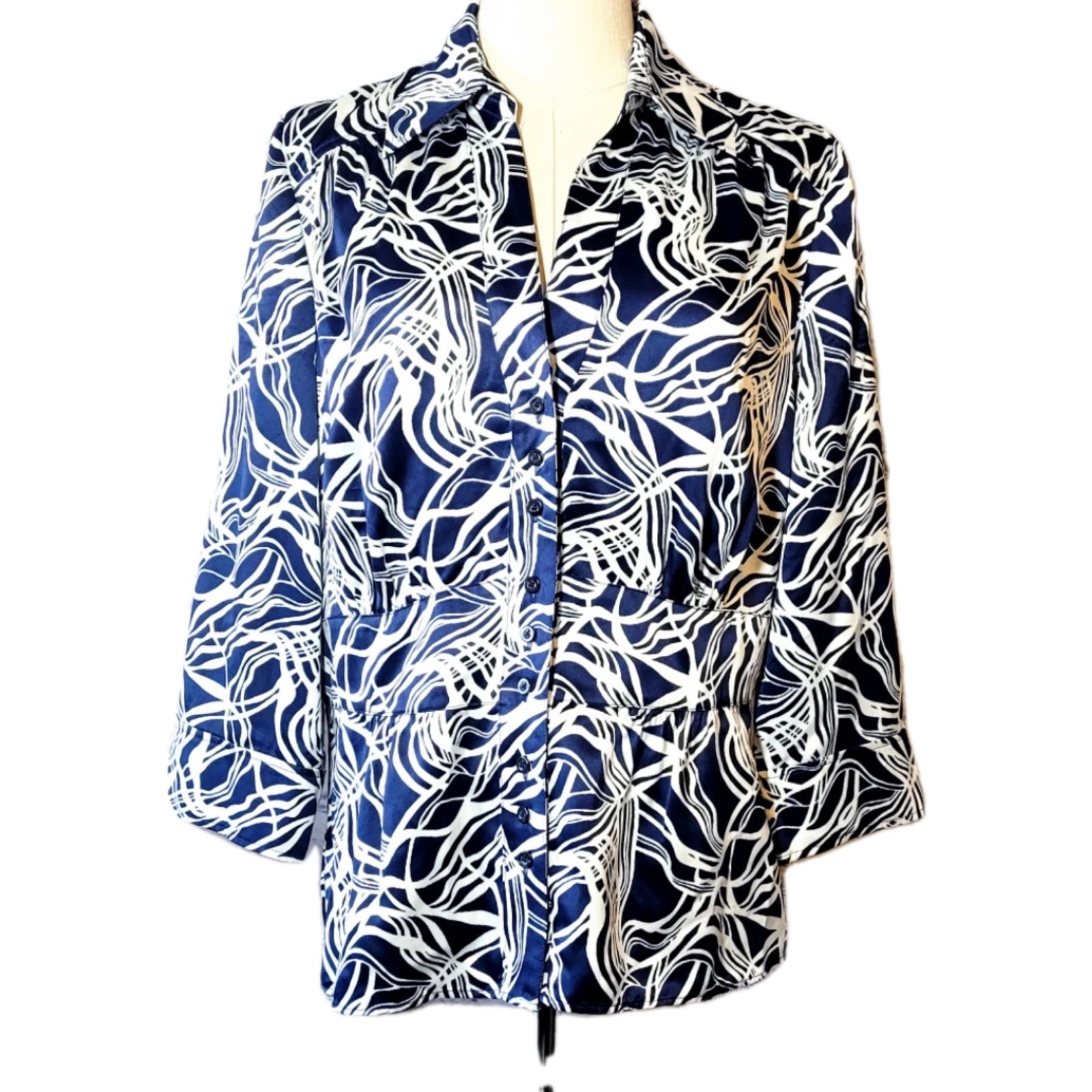 Ann Taylor Blouse White & Blue Abstract Pattern Peplum Top Size 10 Corporate