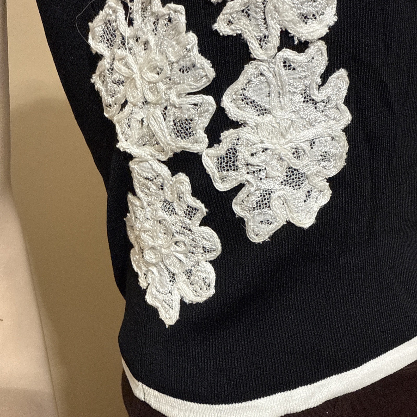 Women’s Black Rayon Casual Summer Open Stretch Slim Lace Hook Size M Blouse Top
