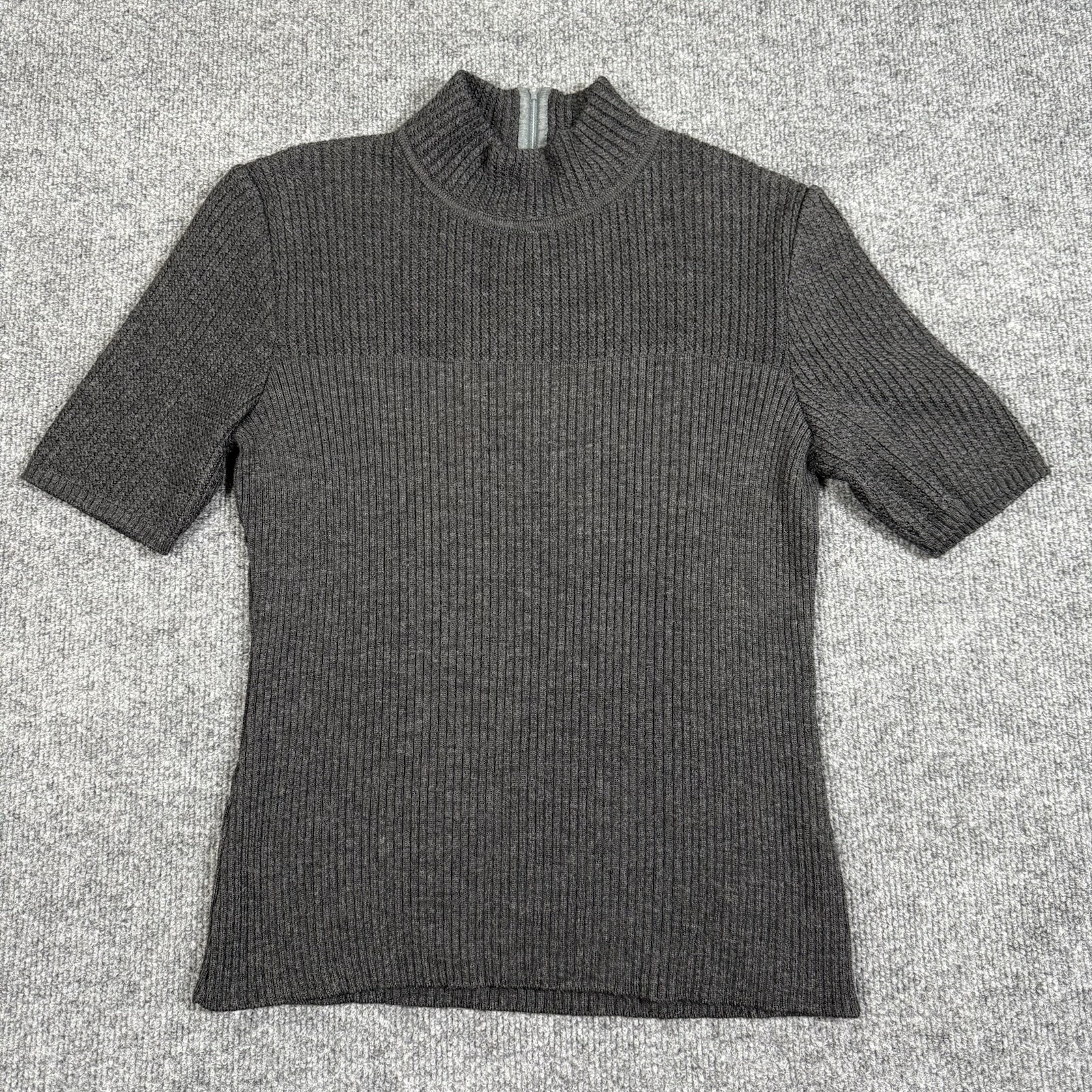 VTG Akris Ribbed Knit Virgin Wool Silk Knit Top Short Sleeve Size 6 (M) Gray