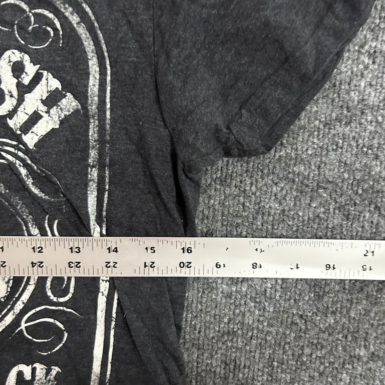 Johnny Cash T-Shirt Womens Size SM Charcoal Grey Man In Black Graphic Band Tee