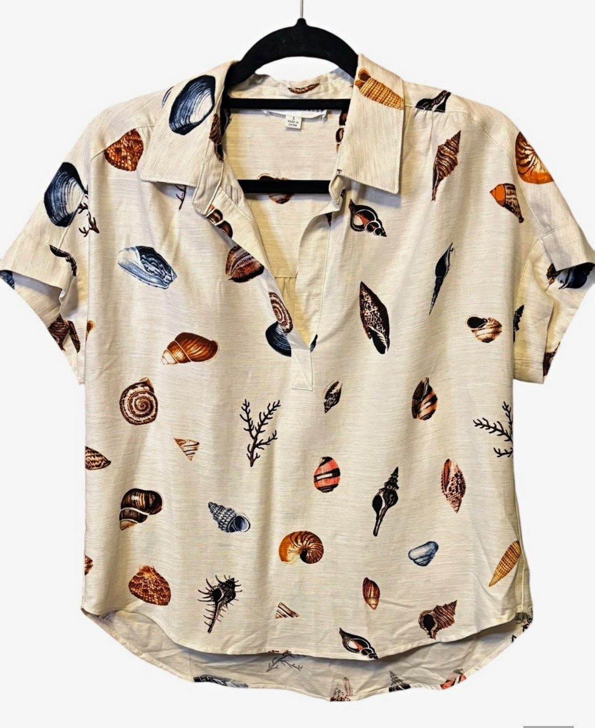 Jane + Delancey Seashell Coral Print Blouse Coastal Resort Top Size Small