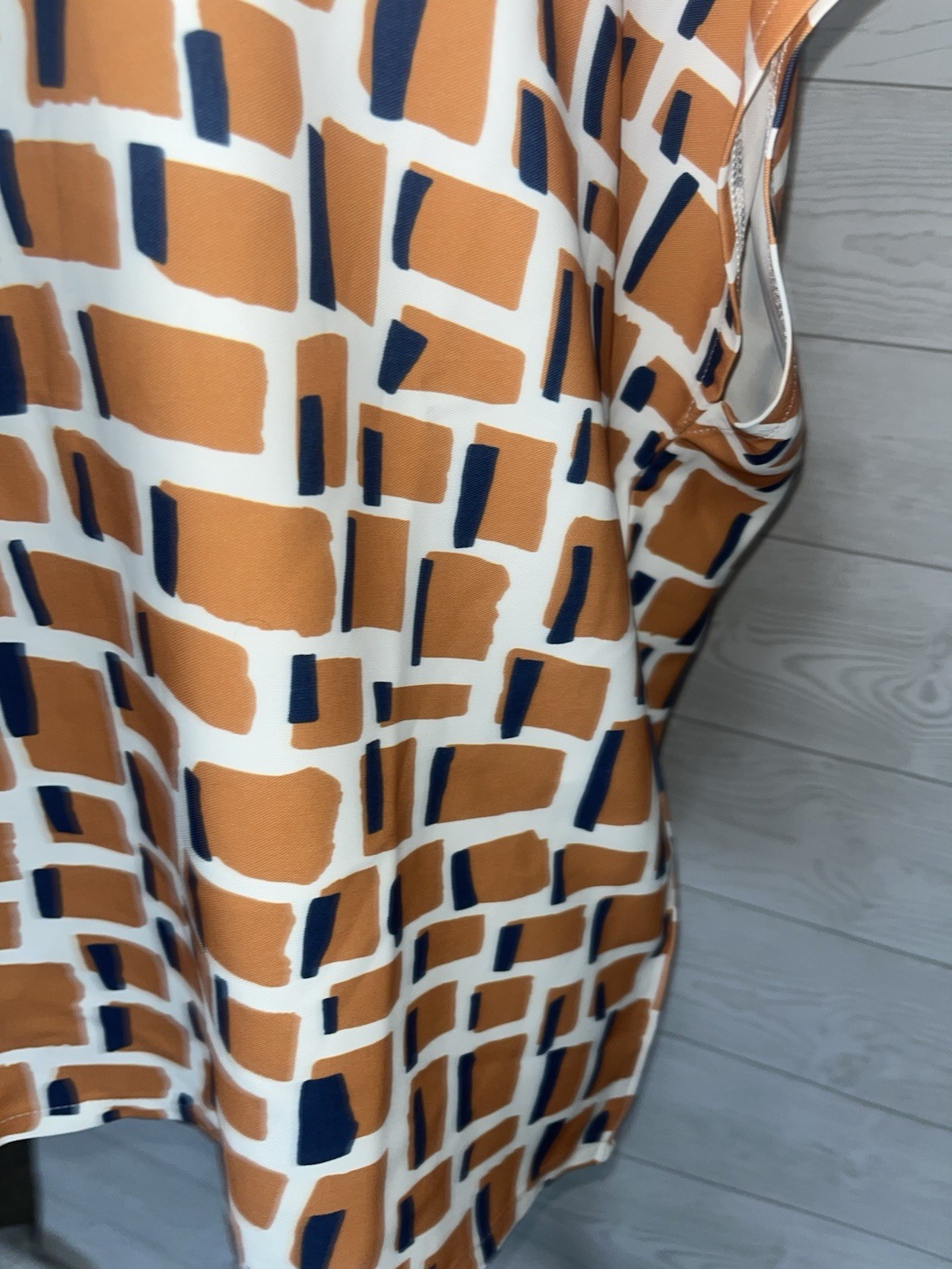 Wynne Layers Abstract Print Sleeveless Blouse Shirt Orange Blue Medium office