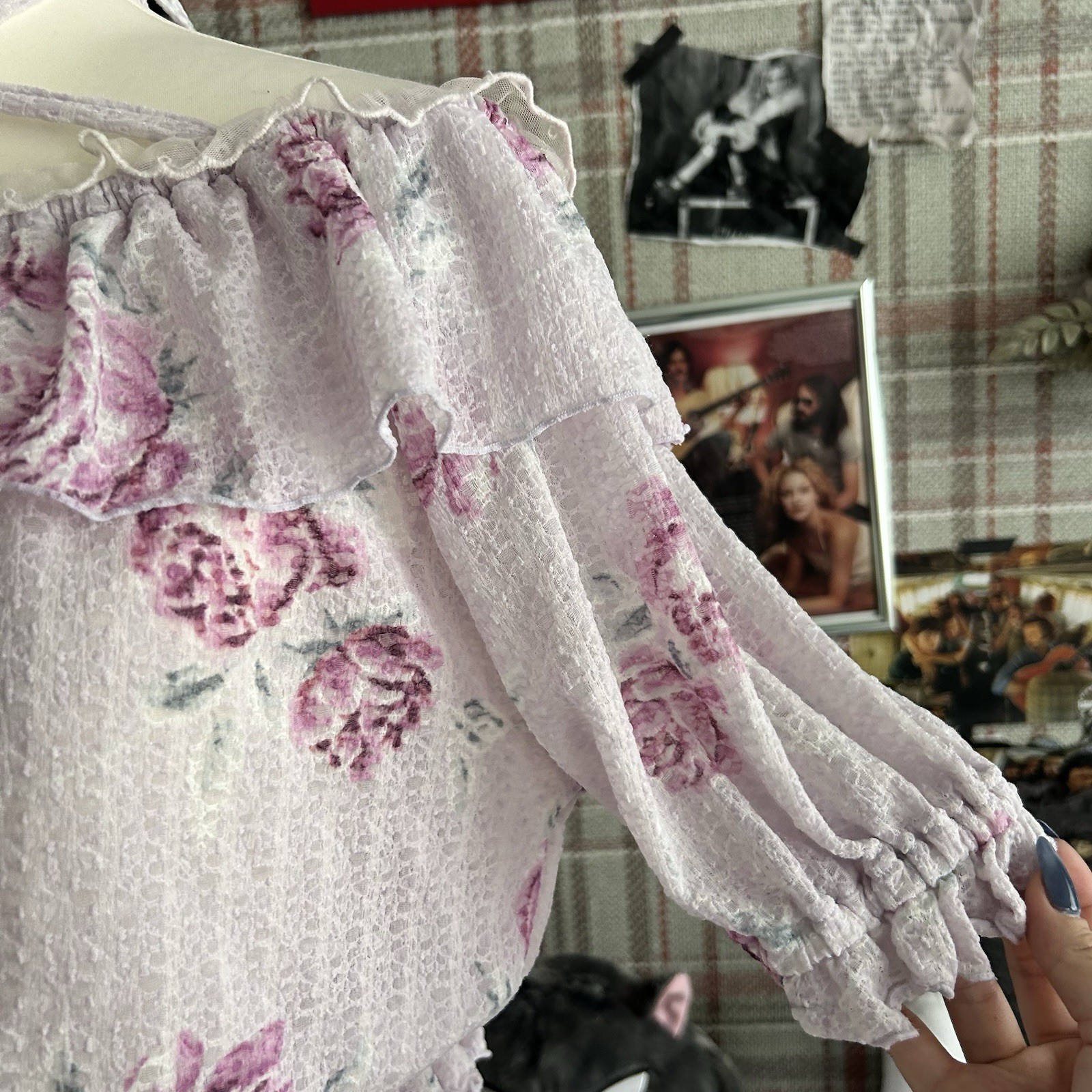 Rare LIZ LISA Vent Collection Halter Neck Off-Shoulder Sheer Lace Floral Top