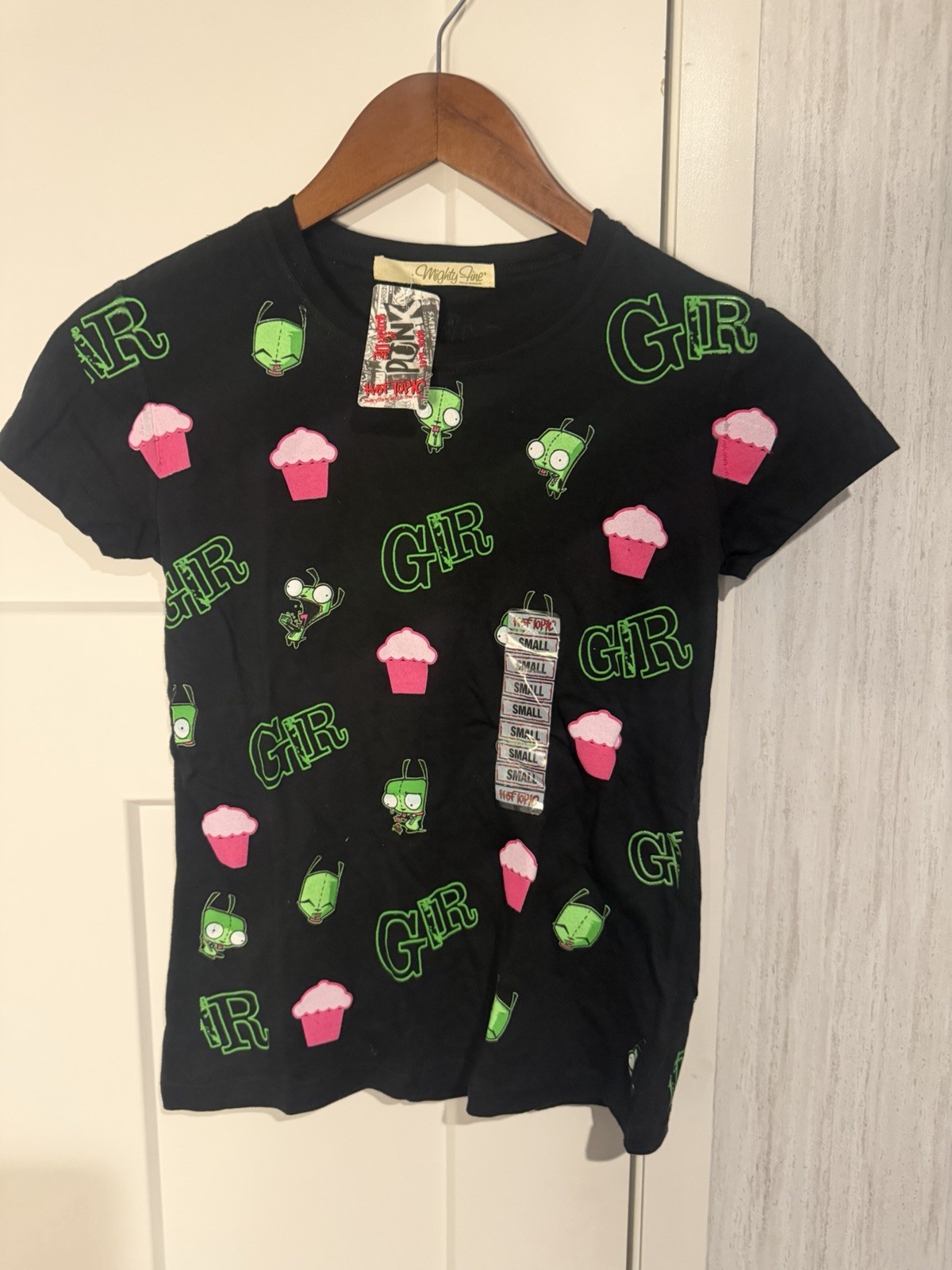NWT Rare VTG 2006 Invader Zim Gir Cupcake Shirt Mighty Fine Size Small