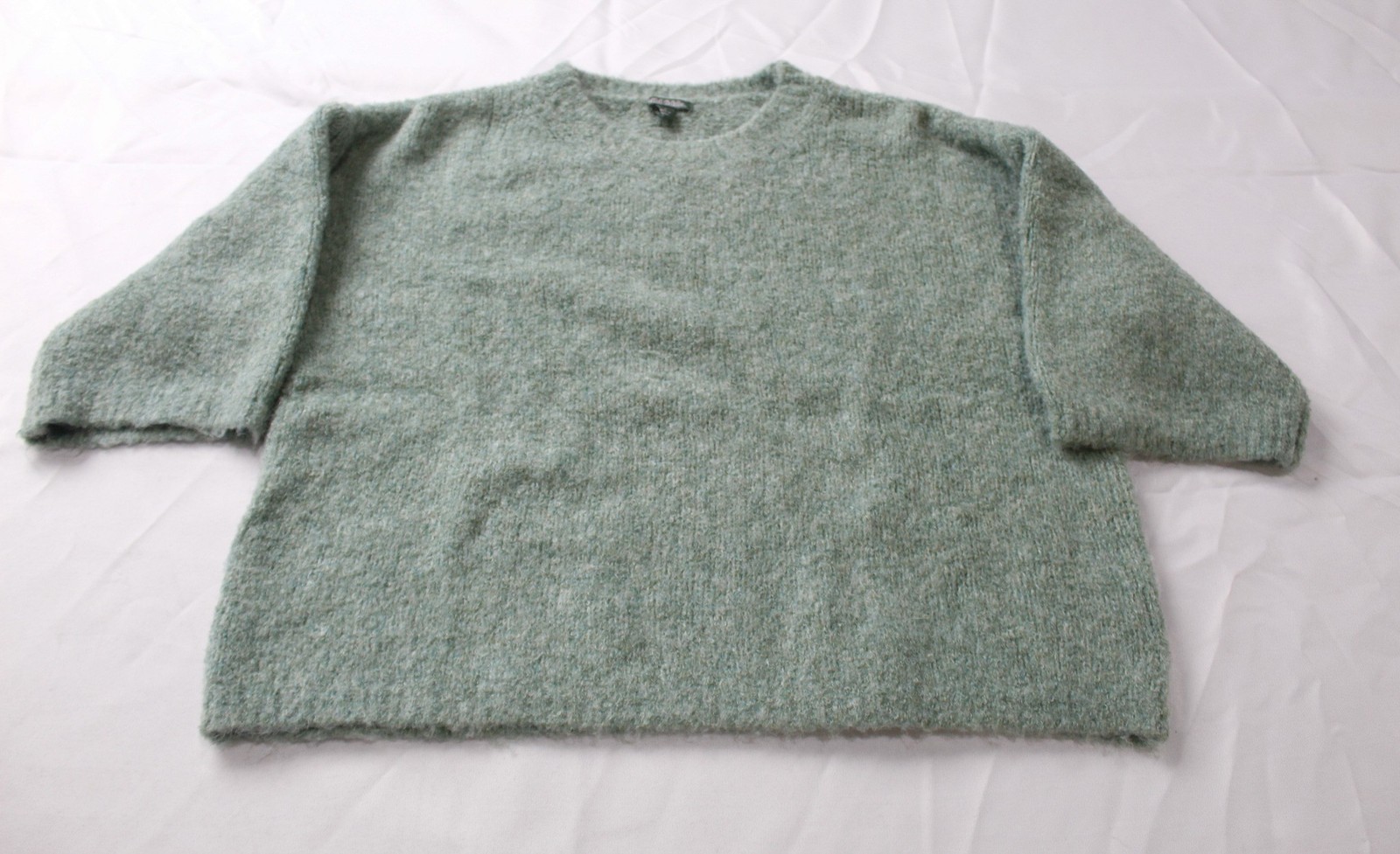 Wild Fable Women’s Short Sleeve Round Neck Sweater Shirt AC2 Green Small NWT