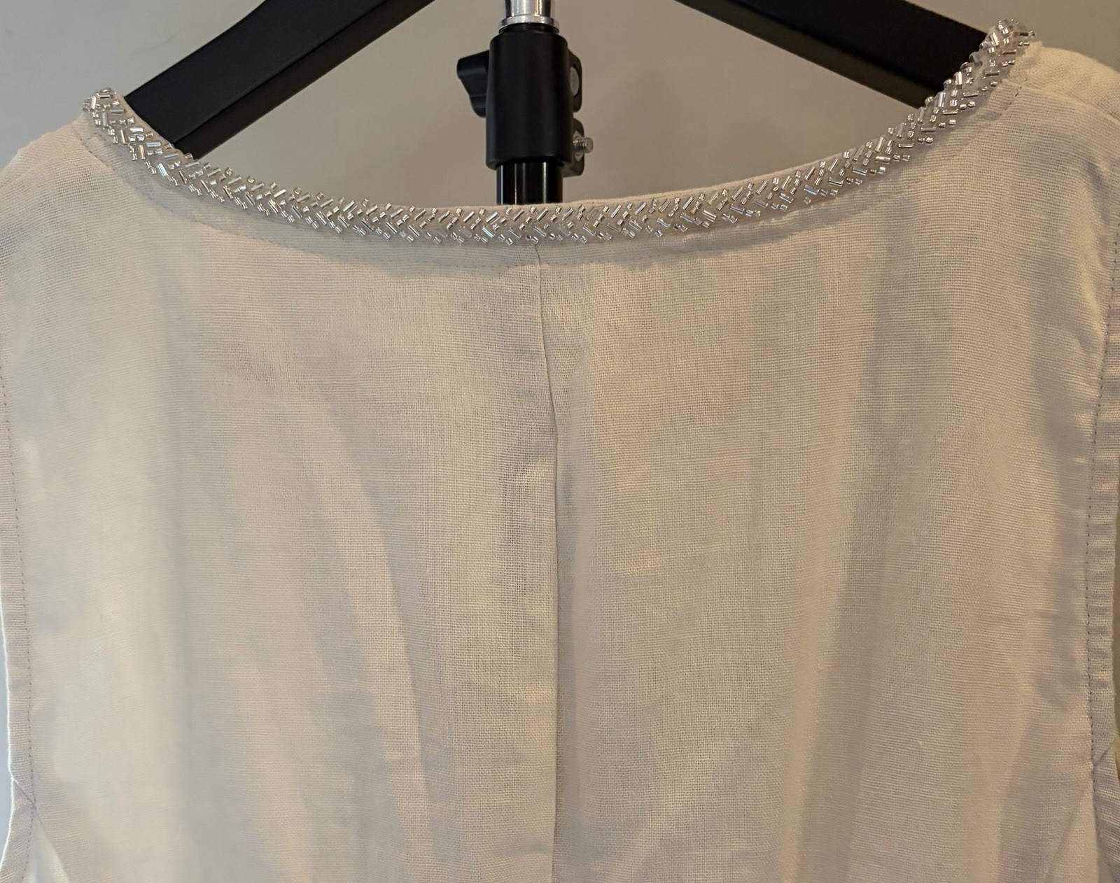Calligraphie Ivory Beaded V-Neck Linen Viscose Woven Tank Top Sleeveless L