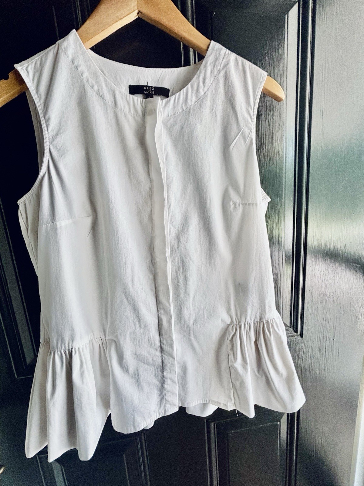 Women’s Alex Marie Sleeveless Blouse Size Small Ruffled Bottom White Top