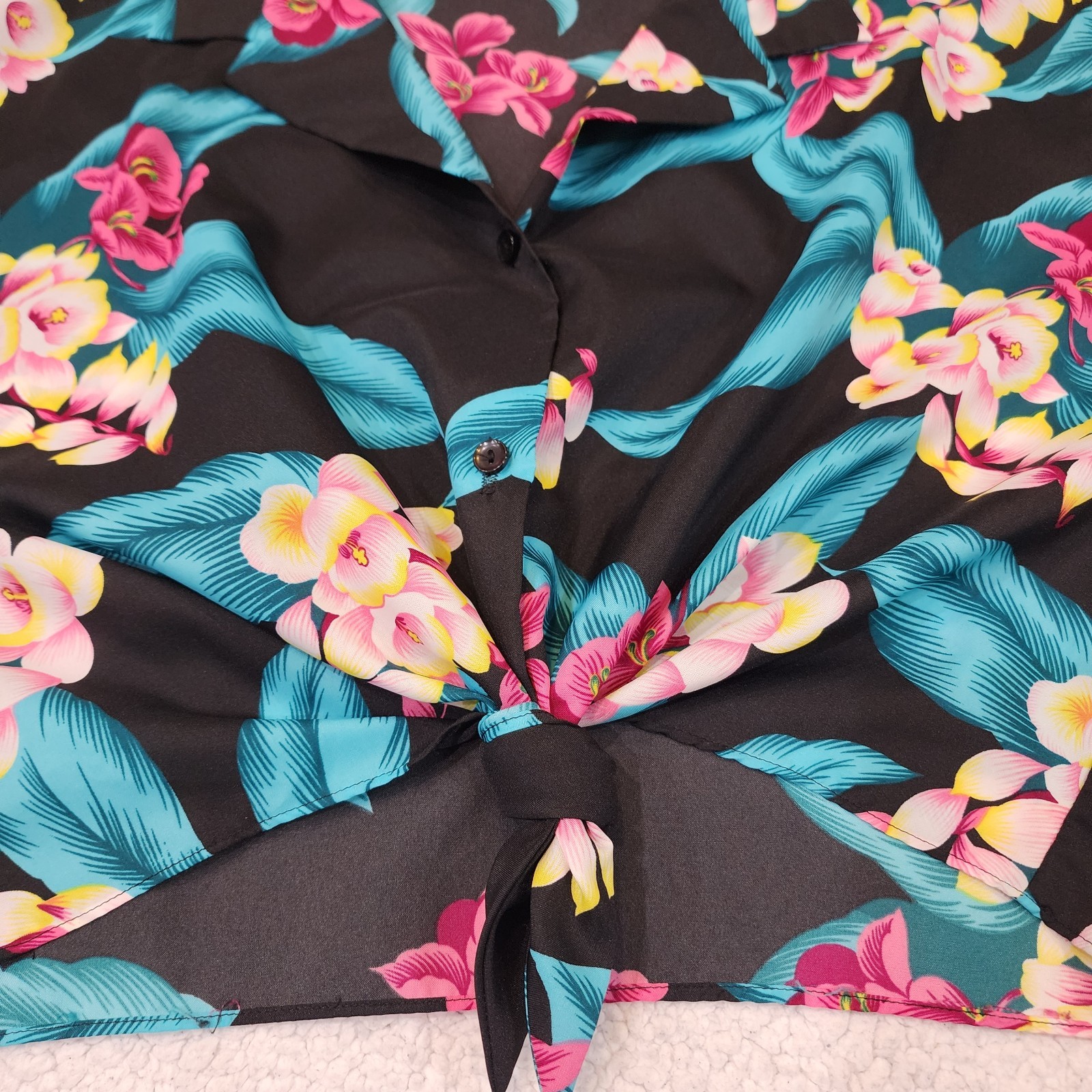 Vintage 90’s Hilo Hattie Cropped Top- Made in Hawaii- Tie Front Tropical XL