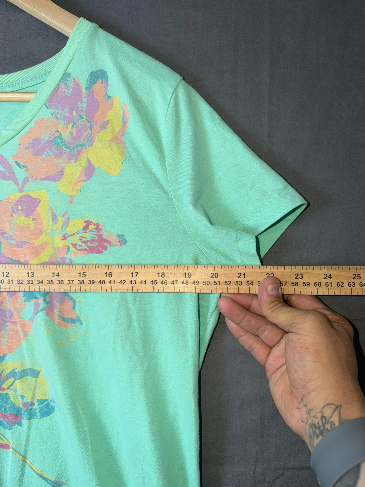 Sonoma Life + Style Floral V‑Neck Tee Light Green Size XL – Soft Cotton Blend