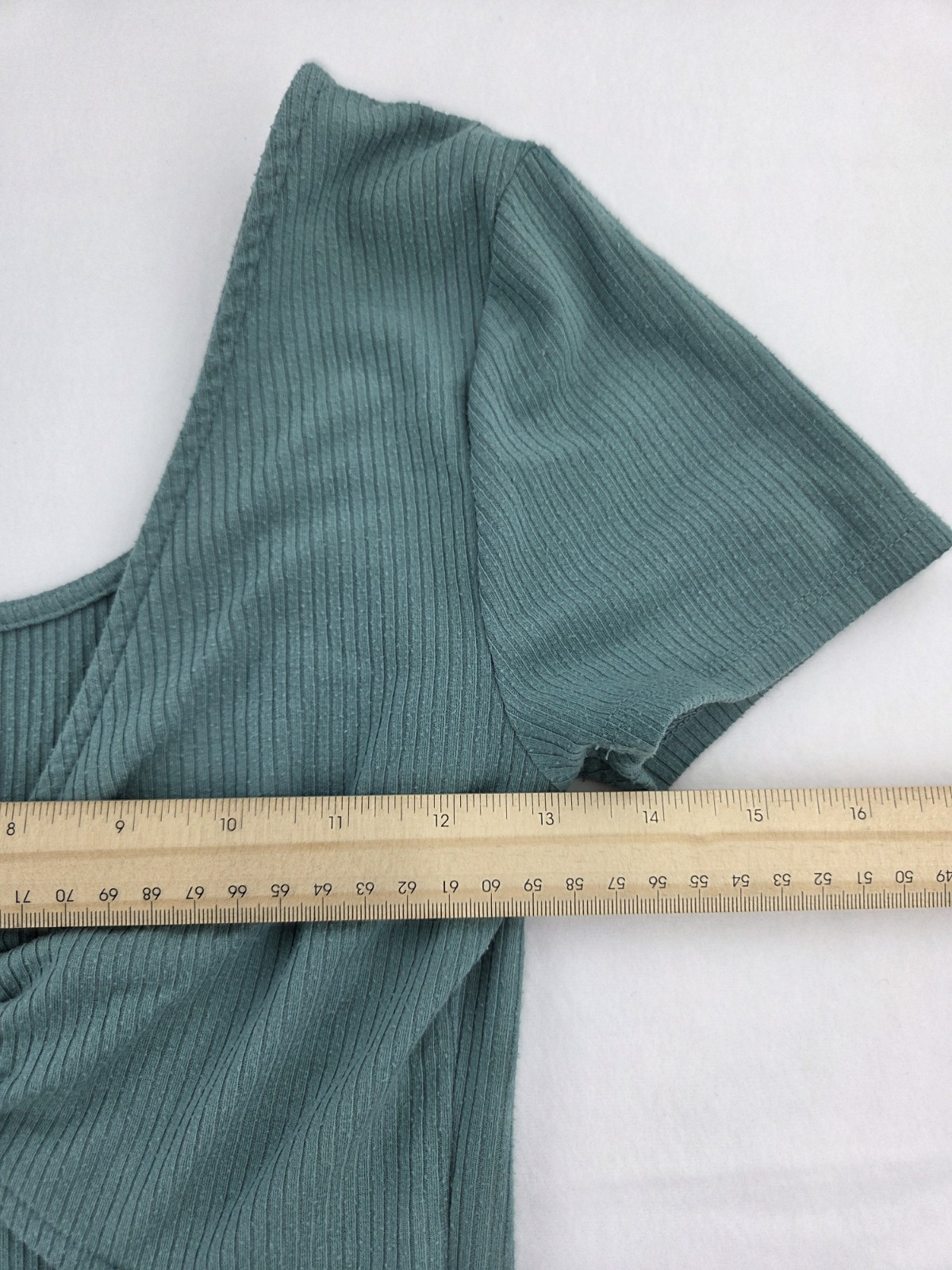 Aeropostale Seriously Soft Size Medium Green O-Ring Ribbed Cropped Tank Top