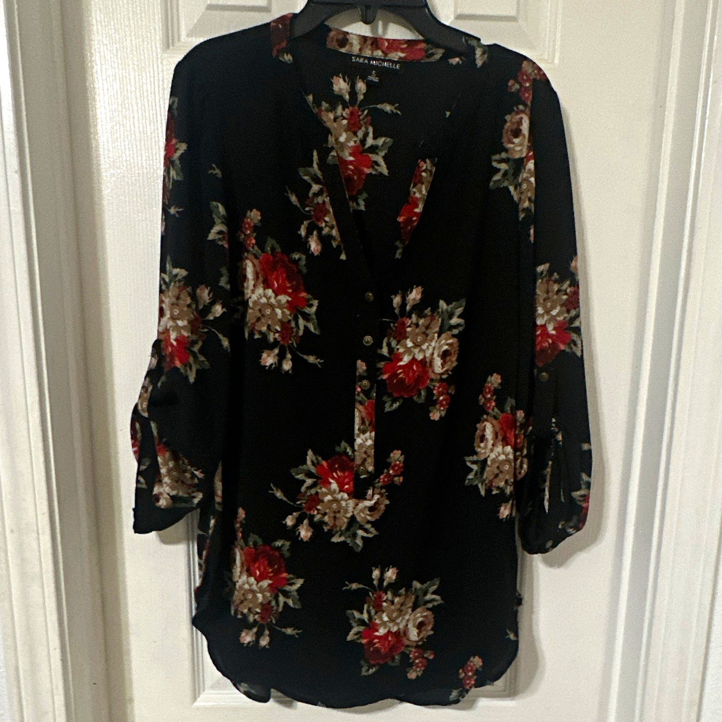 Sara Michelle Black Floral V-Neck Roll Tab 3/4 Sleeve Button Blouse Size S