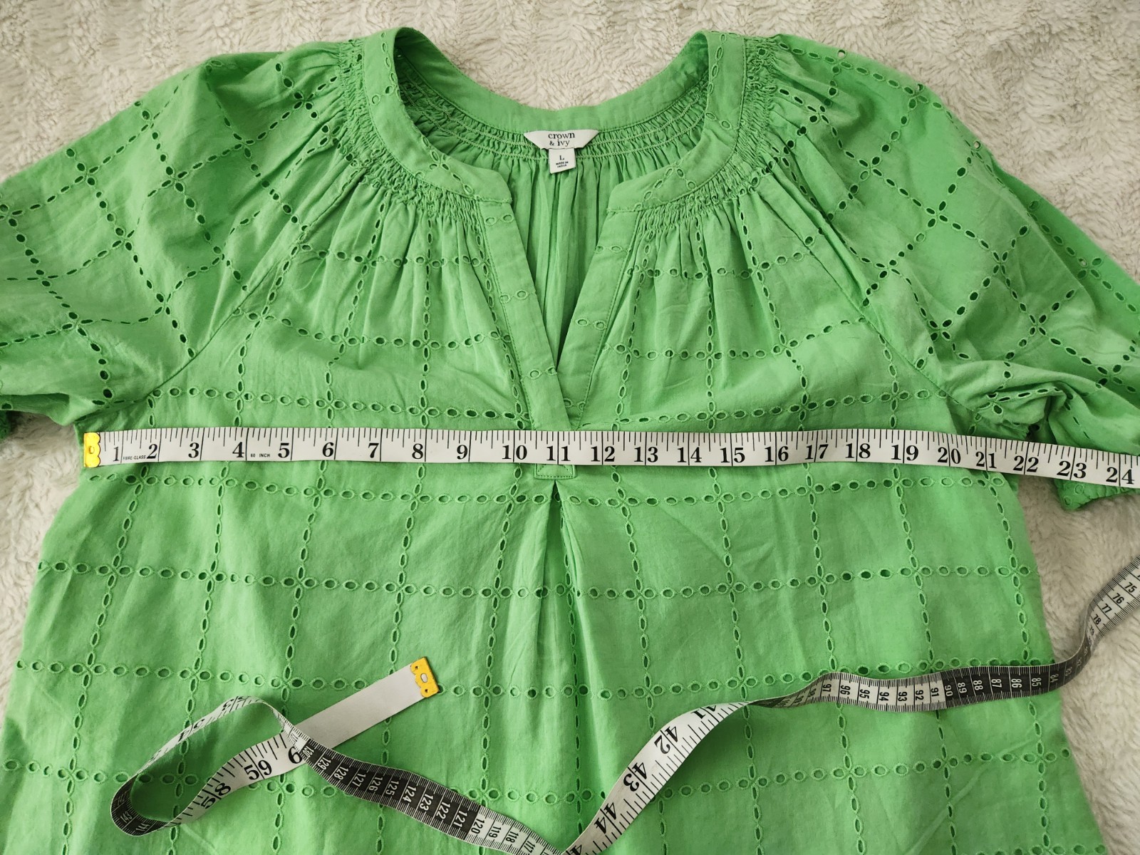​Crown & Ivy Women’s Size Large Green Cotton Eyelet Puff Sleeve Blouse Split…
