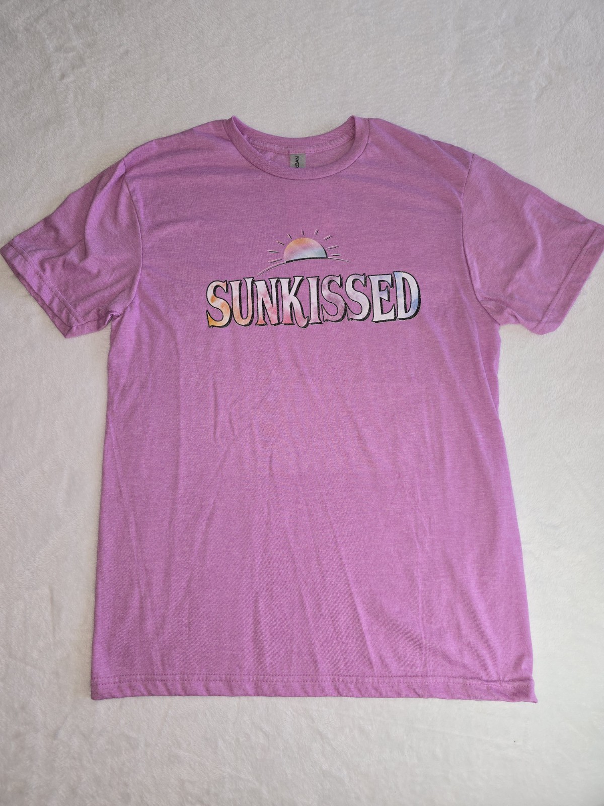 New Custom Made Sunkissed T-shirt, Medium Heather Orchid