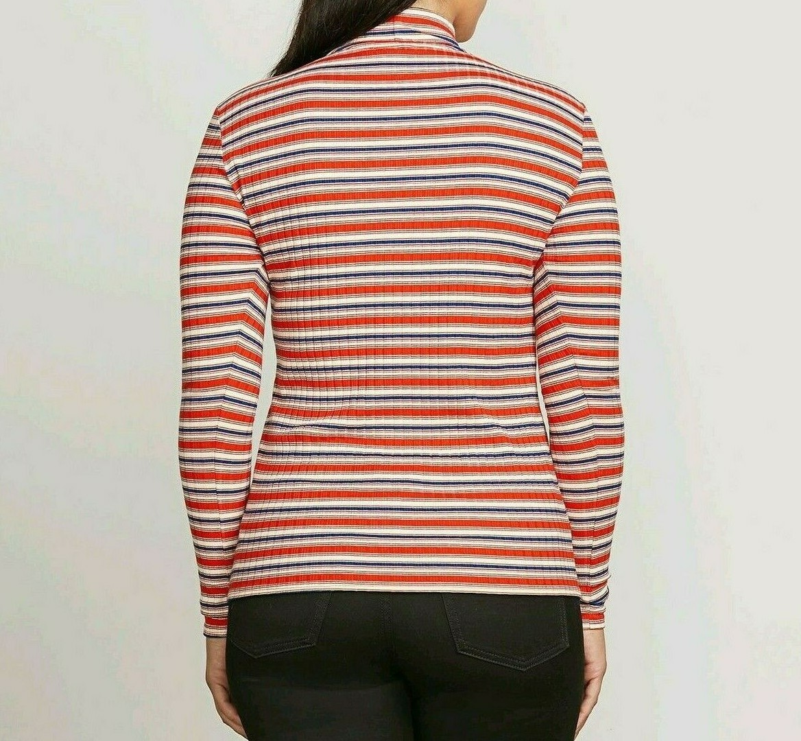 Volcom Junior’s Long Sleeve Mock Neck Tail Slide Shirt Size L
