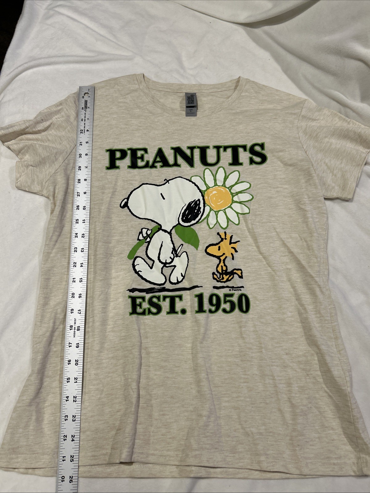 Peanuts Snoopy Woodstock Graphic Tee Shirt Womens Large L Cream Daisy Est 1950