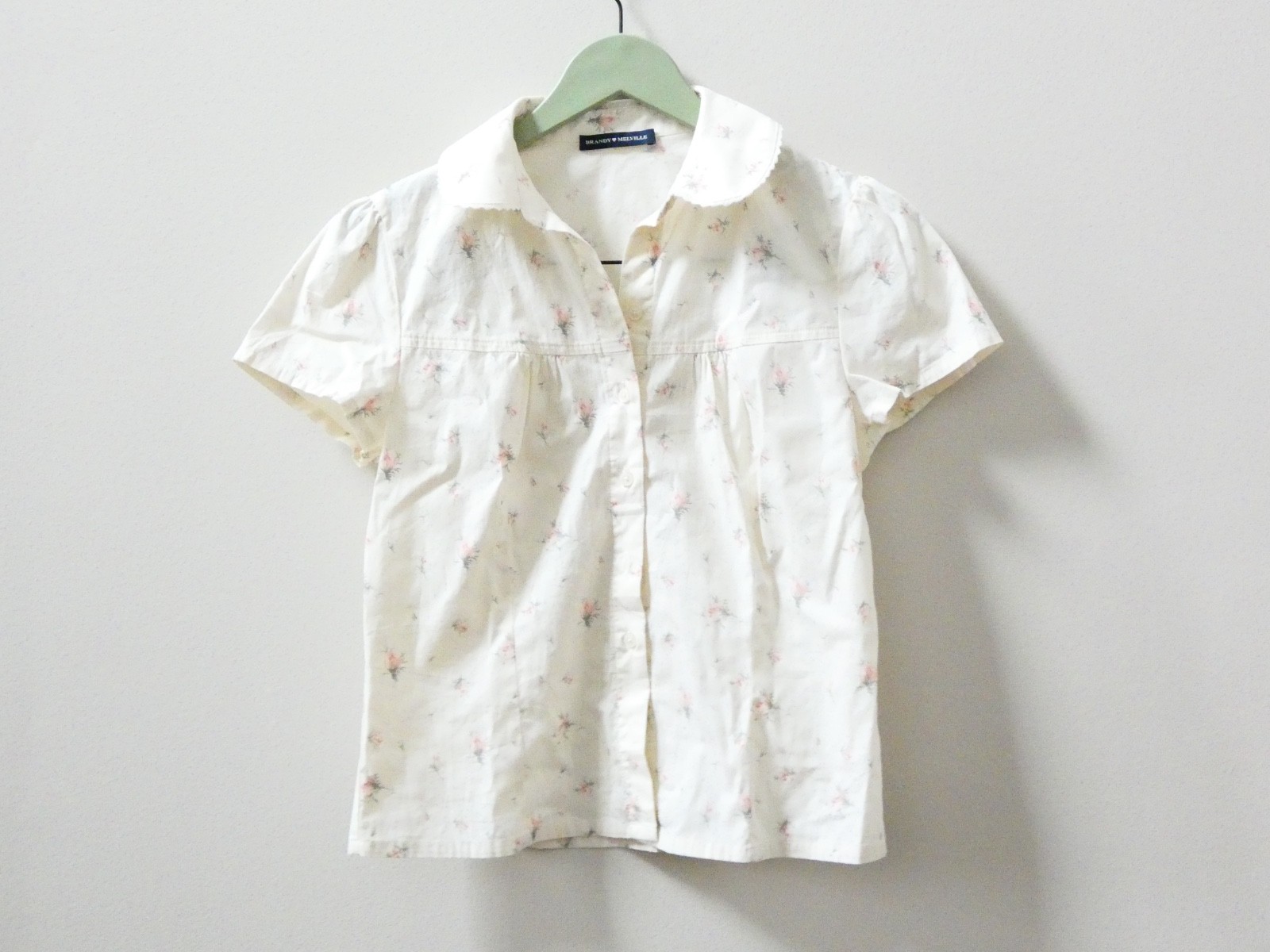 Brandy Melville White Floral Button Up Blouse – Yellow/Cream excellent condition