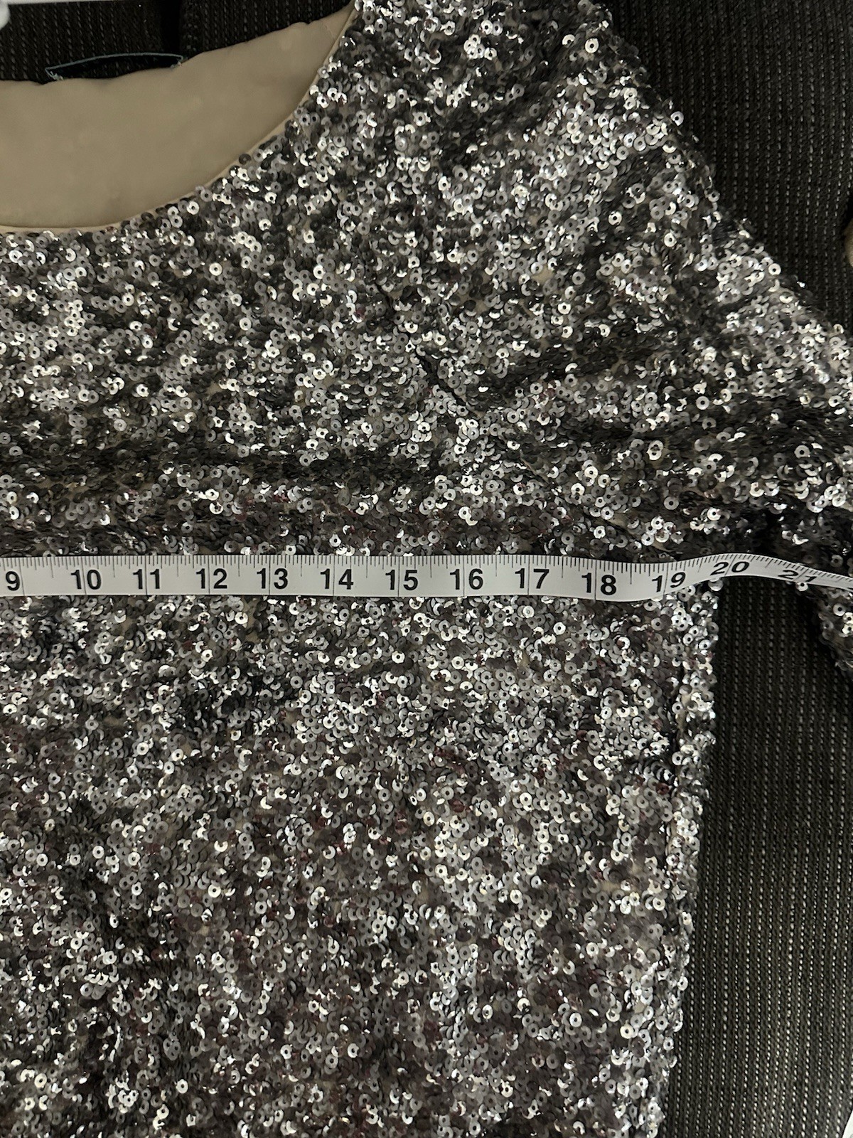 Alice + Olivia Women’s S Silver Sequin Scoop Neck 3/4 Sleeve Pullover Blouse