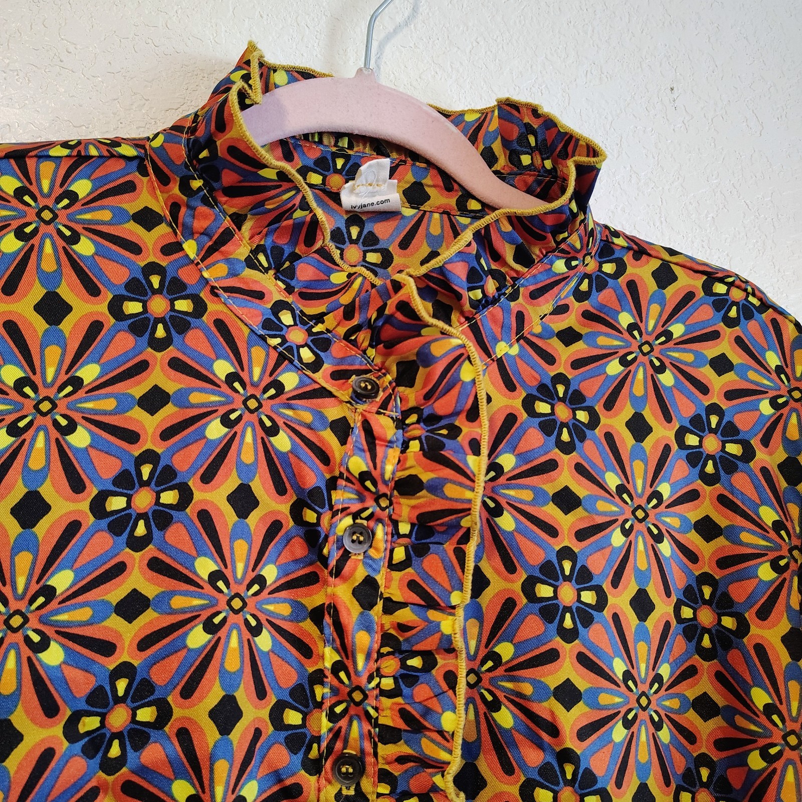 Ivy Jane Satin Top Size XL Ruffle Mock Neck & Front Colorful Artsy Womens Shirt
