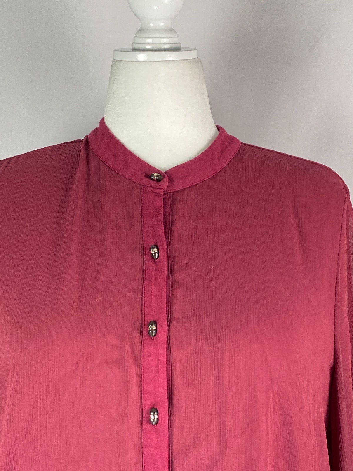 Soft Surroundings Sz XL Toggle Buttons Burgundy Sheer Overlay Blouse High Low