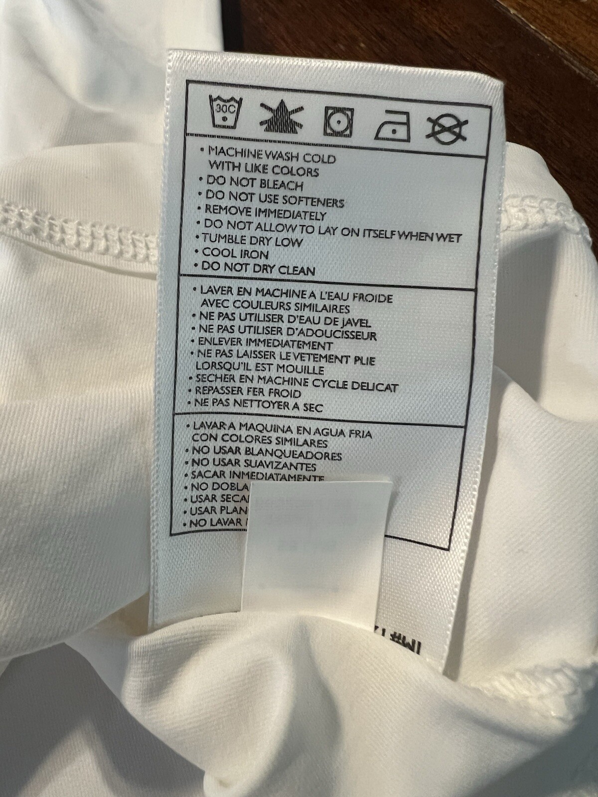 NWT Nike ACG Kurzarm Damen Water Tee Short Sleeve White Womens Active Top Large