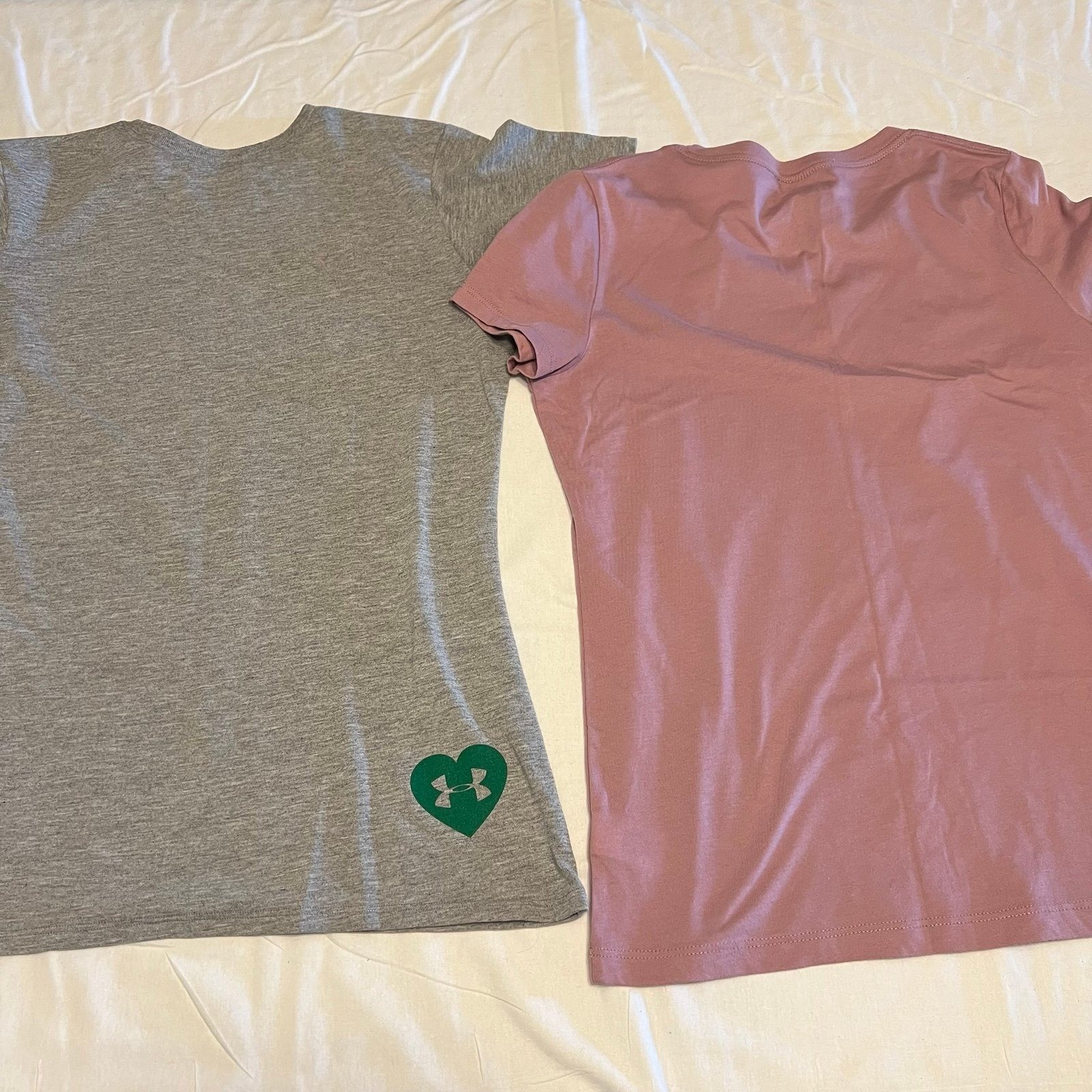 Under Armour Small and Aeropostale Large T-Shirts Y2K (2514)