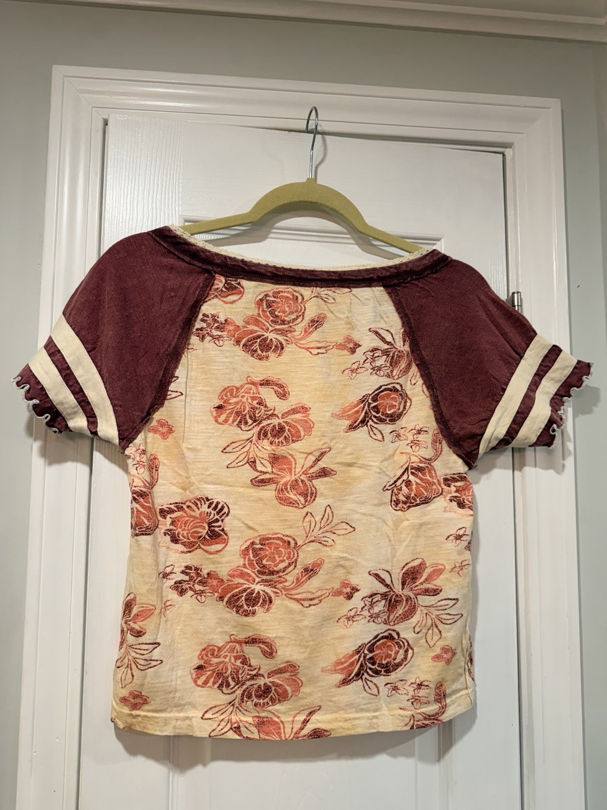 NWOT We the Free Size S Floral Mixed Fabric Baseball Tee Boho Short Sleeve Top