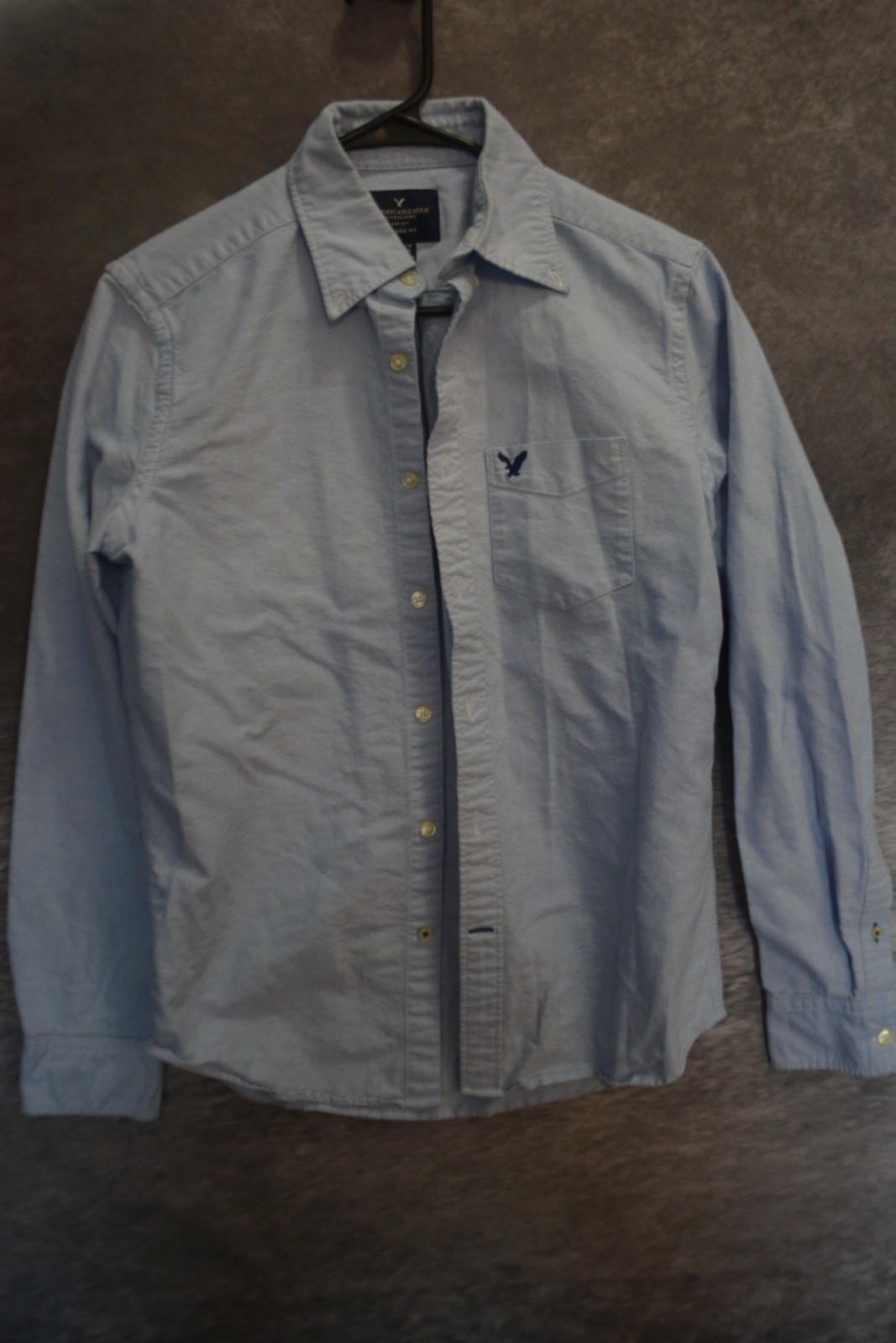 American Eagle Light blue long sleve button up Size XS