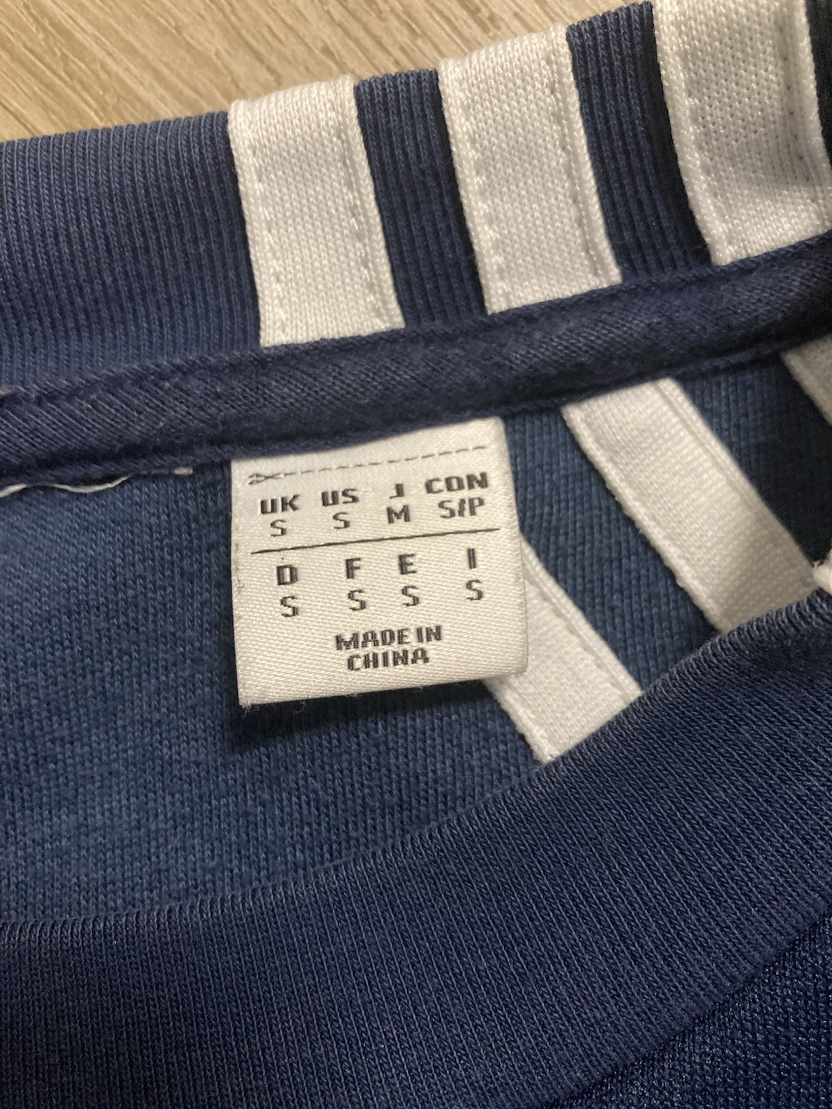 adidas women’s boxy dark blue /White Striped T-Shirt Size S Logo
