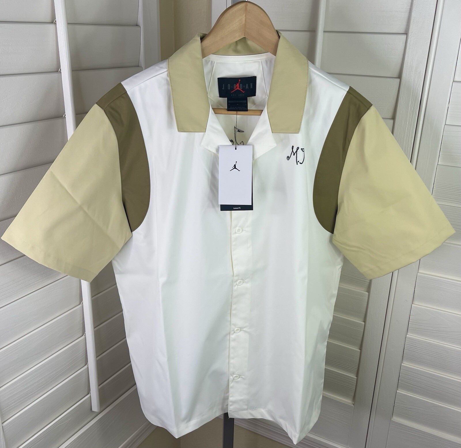 Nike Air Jordan Flight Club ‘Bowling’ Button Up Shirt DZ3340-133, Women’s M, NWT