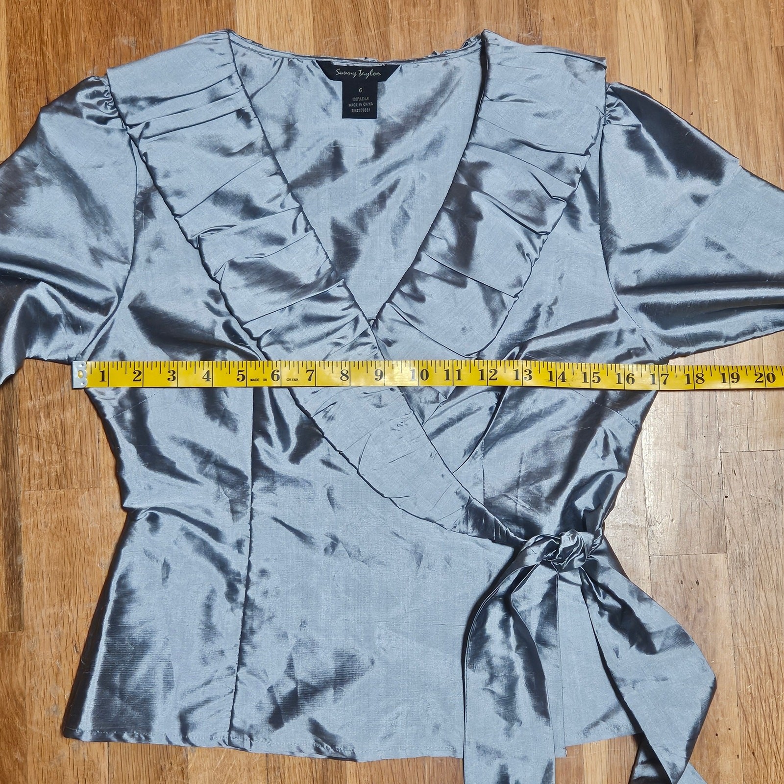 Sunny Taylor Silk Wrap Top Blouse Gray Size 6 Long Sleeve Ruffle Tie