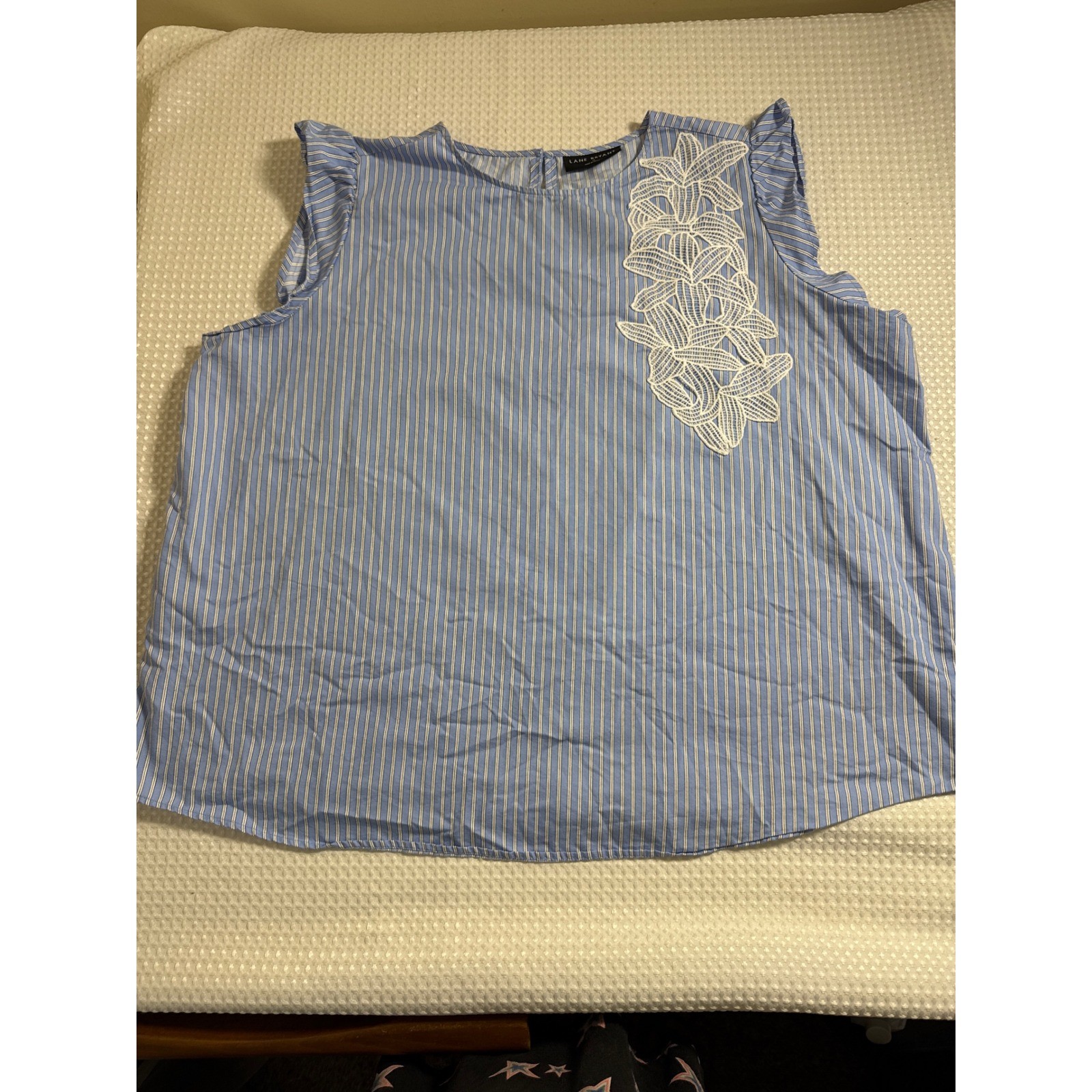 Lane Bryant Stripe Blouse Womens 18 Blue Lace Floral Ruffle Sleeveless