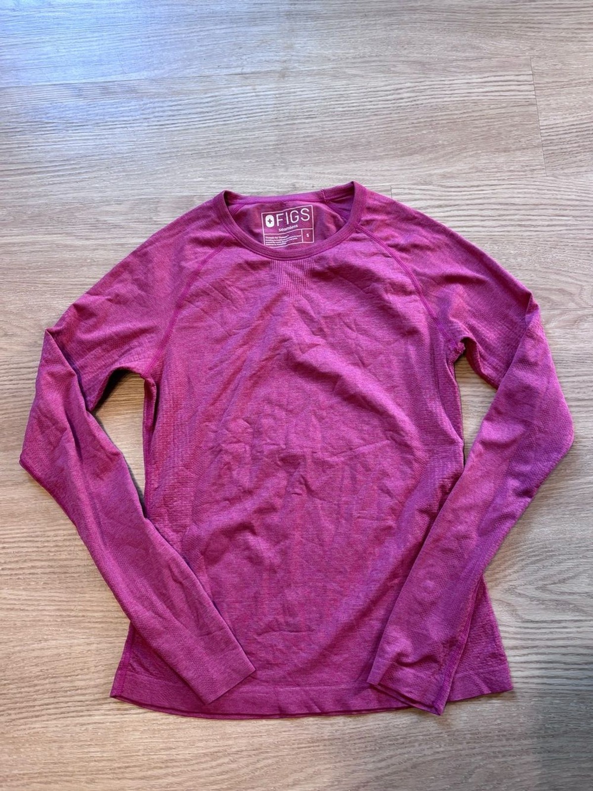 Figs Women’s Small Salta Seamless Shirt Underscrub Stretch Pink Nurse Hospital
