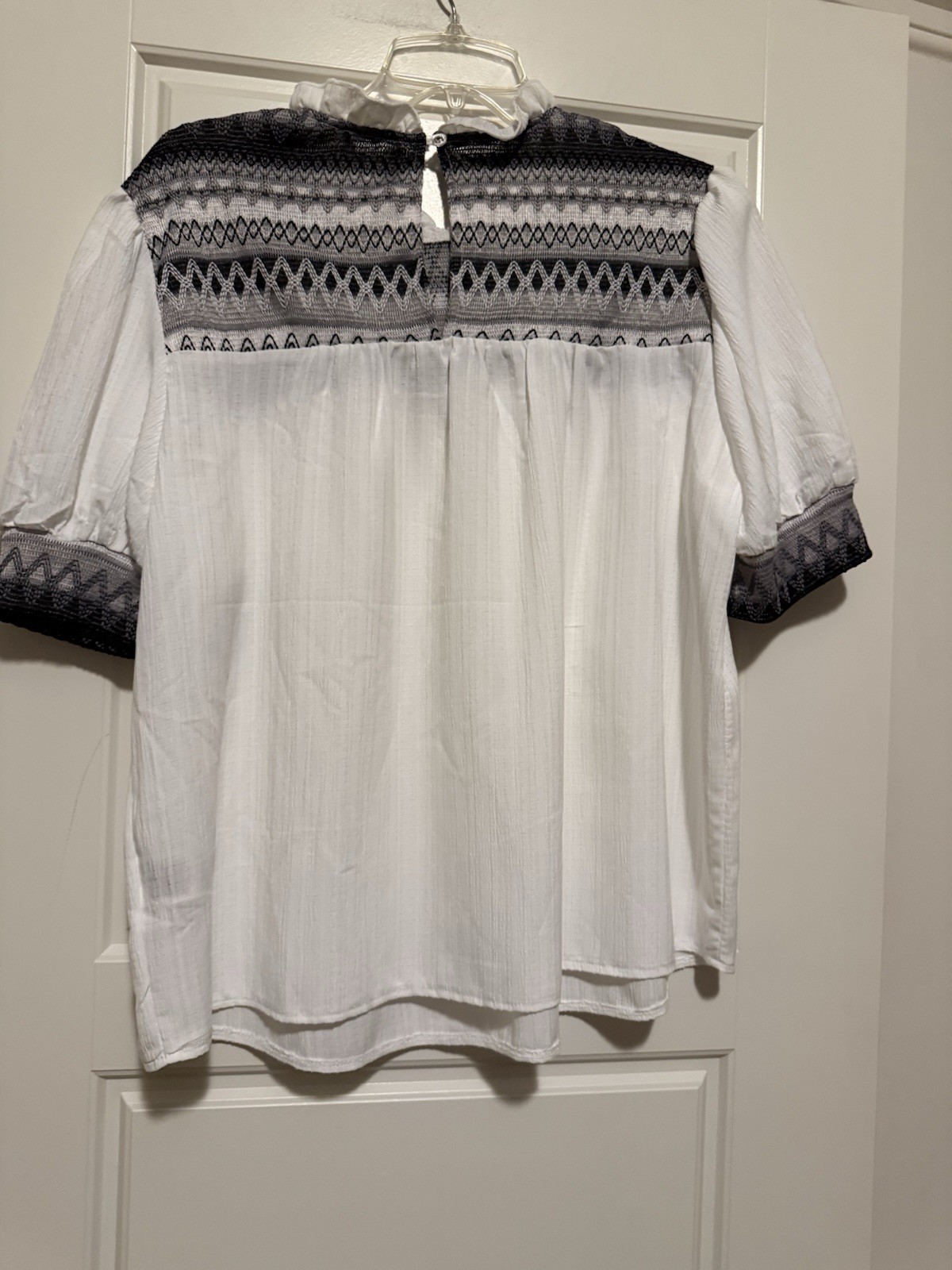 NWOT Womens Sz XL White Black Blouse Shein Smocked Ruffle Puff Sleeve Top Cute!!